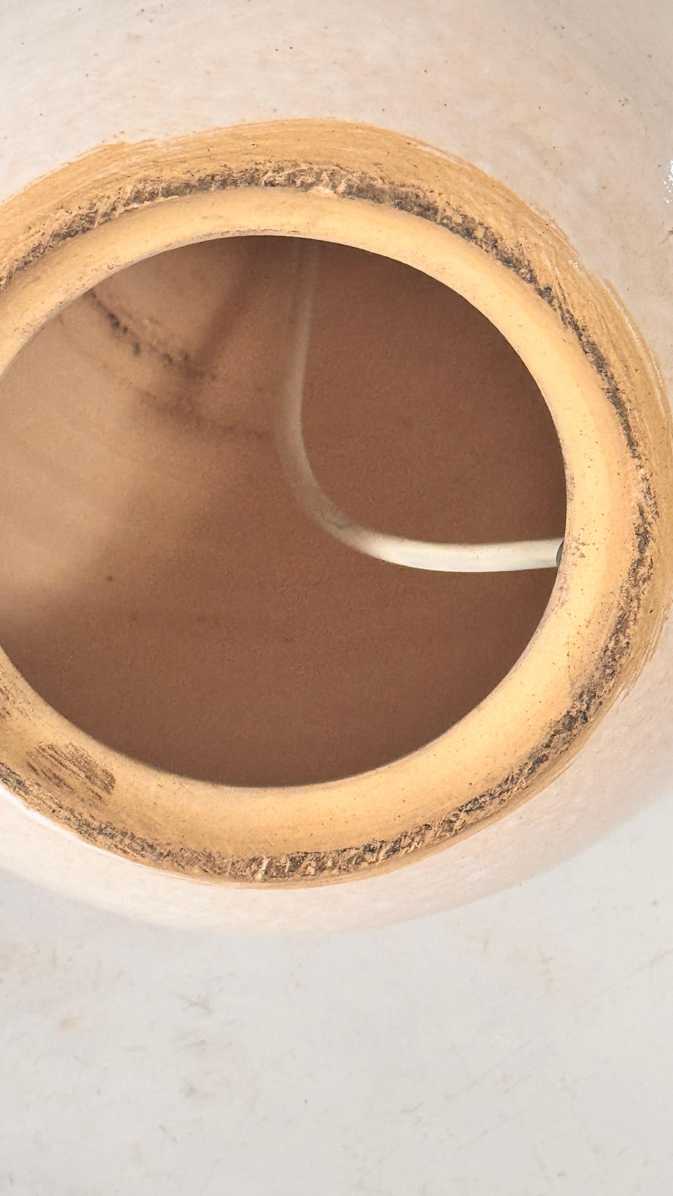 1970s French Ceramic Table Lamp – Beige Geometric Relief Design, Jean Besnard For Sale 5