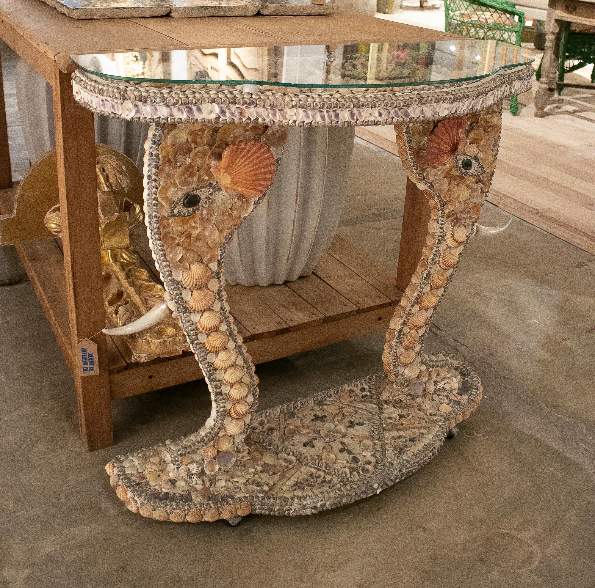 1970s French Conch Studded Console Table w/ Elephant Head Feet & Glass Top In Good Condition In Marbella, ES