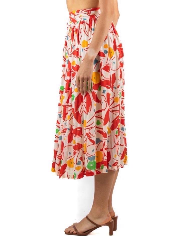1970S French Connection Red & White Rayon Tropical Print Skirt In Excellent Condition For Sale In New York, NY
