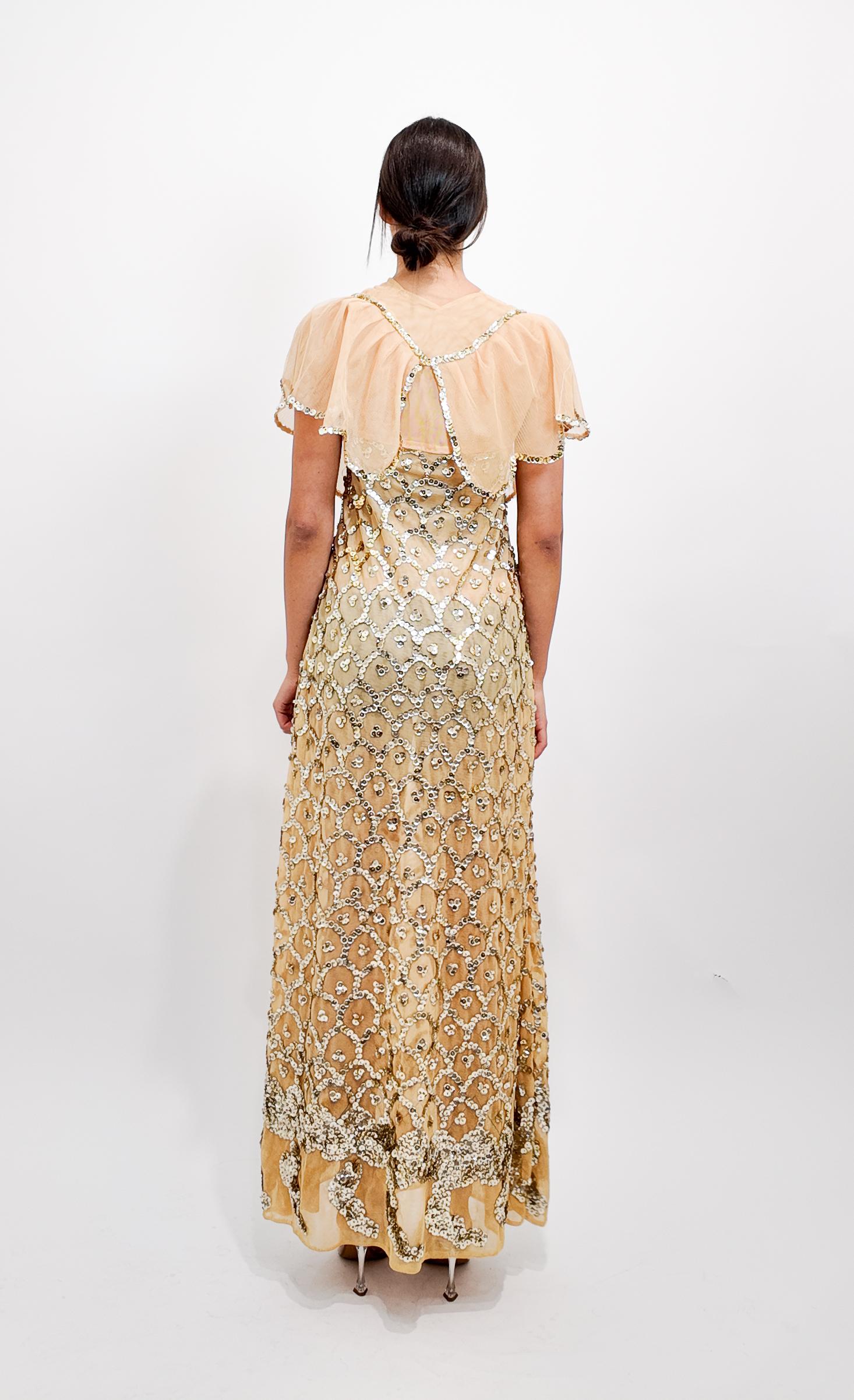 Robe nue personnalisée française des années 1970 Nue avec paillettes Pour femmes en vente