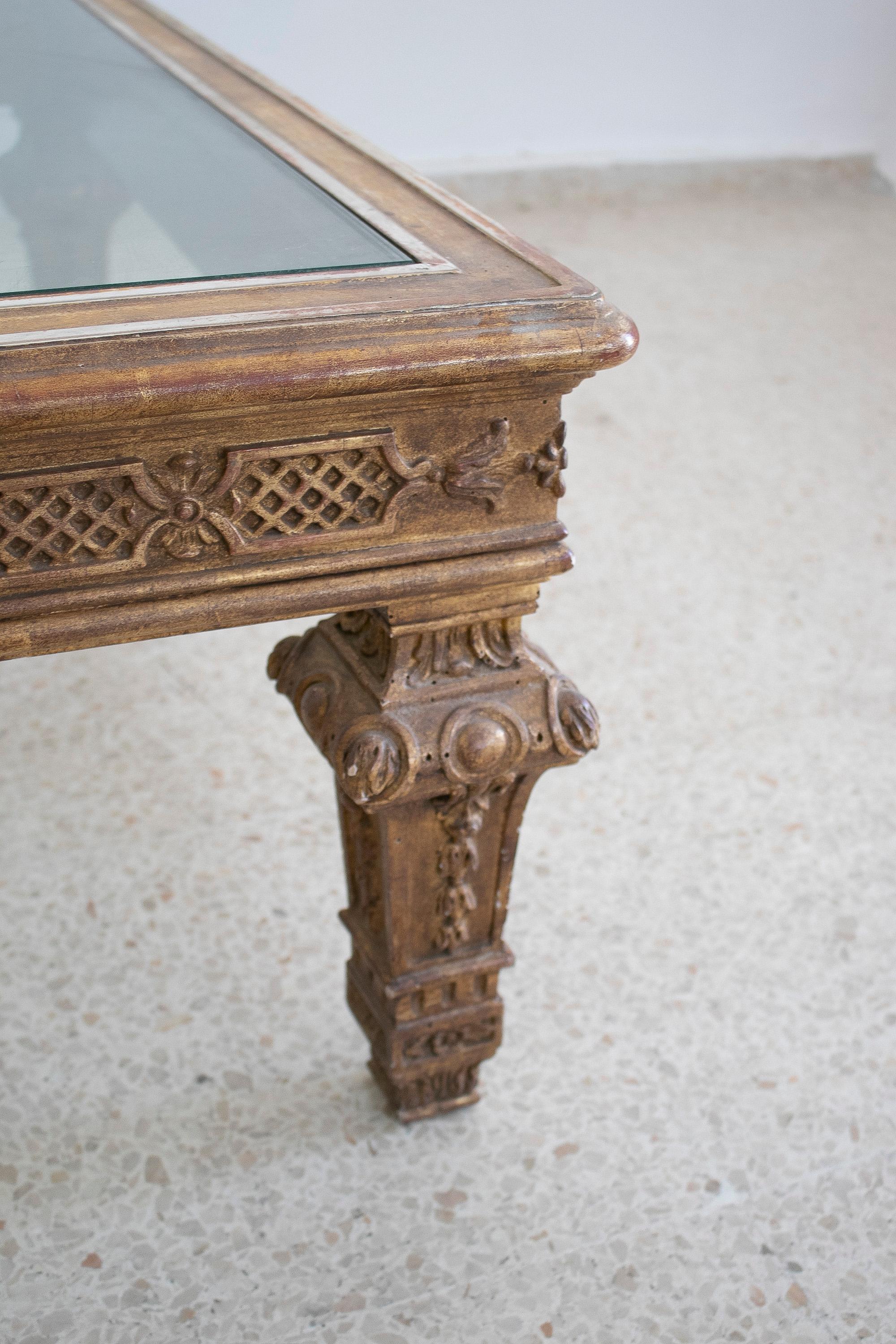 1970s French Giltwood Coffee Table w/ Glass Top For Sale 4