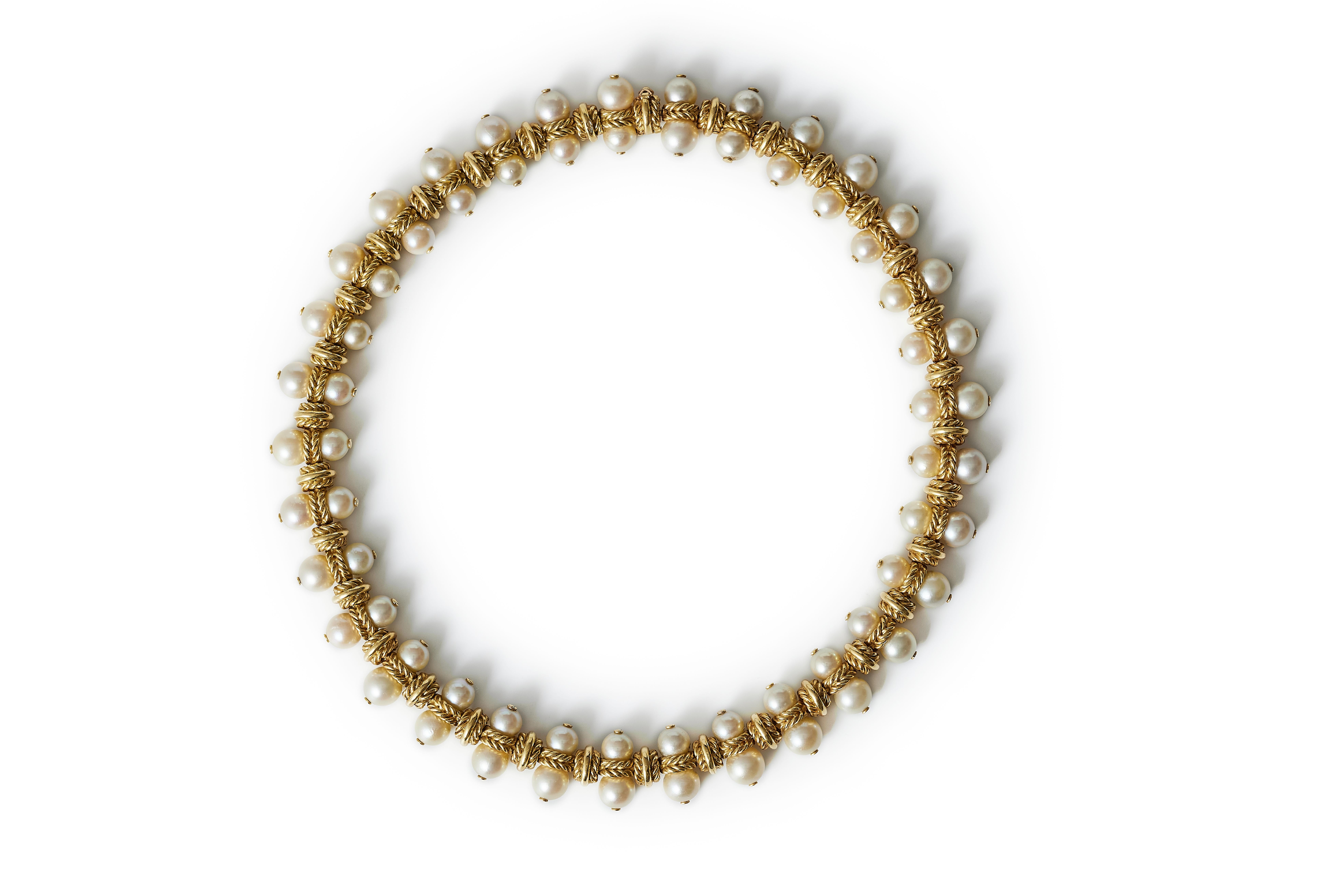 Bead 1970s french 18k gold “rope” and pearl necklace. For Sale