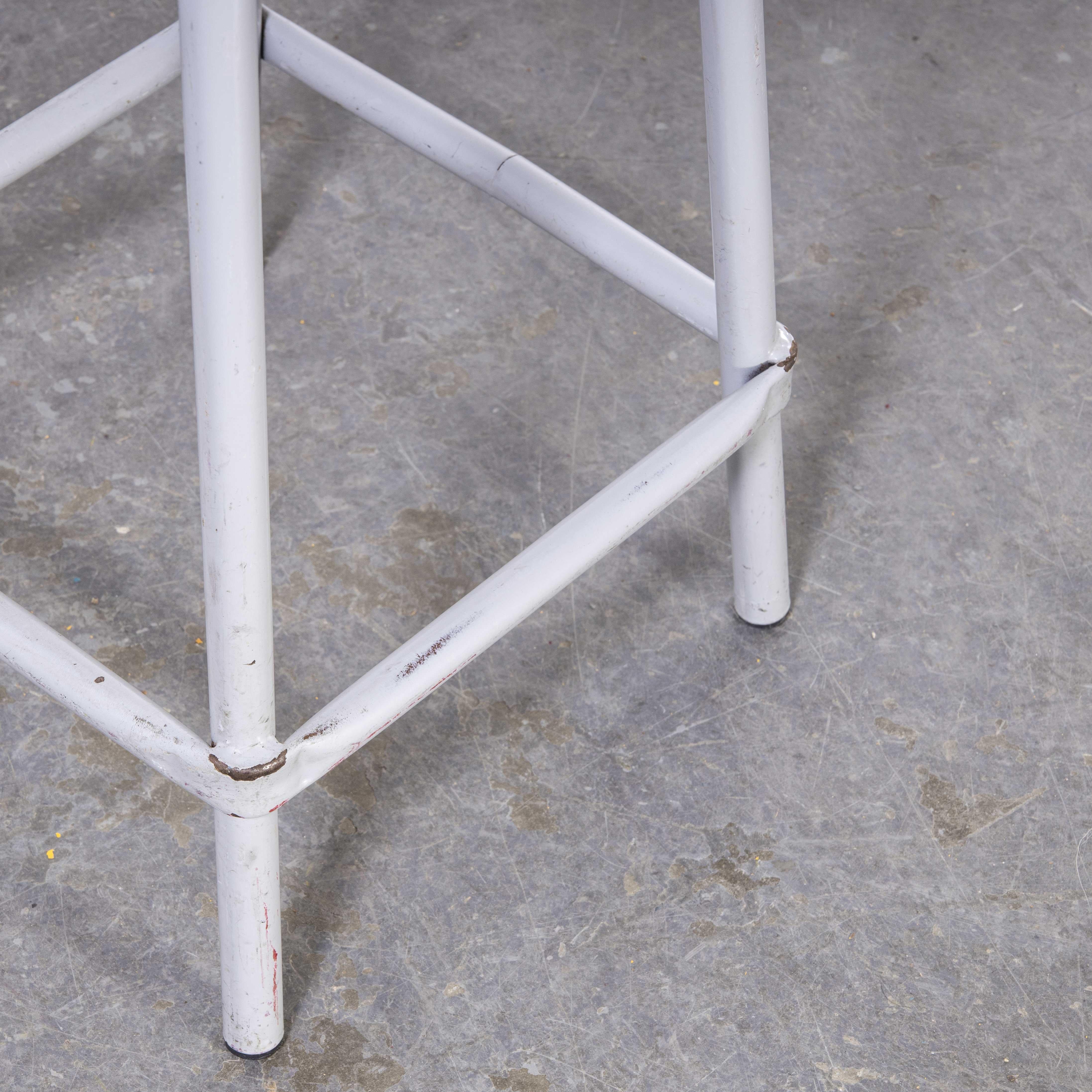 1960’s Mullca French High Stool – Lime square frame
1960’s Mullca French High Stool – Lime square frame. One of our most favourite stools, the laboratory high stools made by Mullca, with the square seat and square footrest. In 1947 Robert Muller