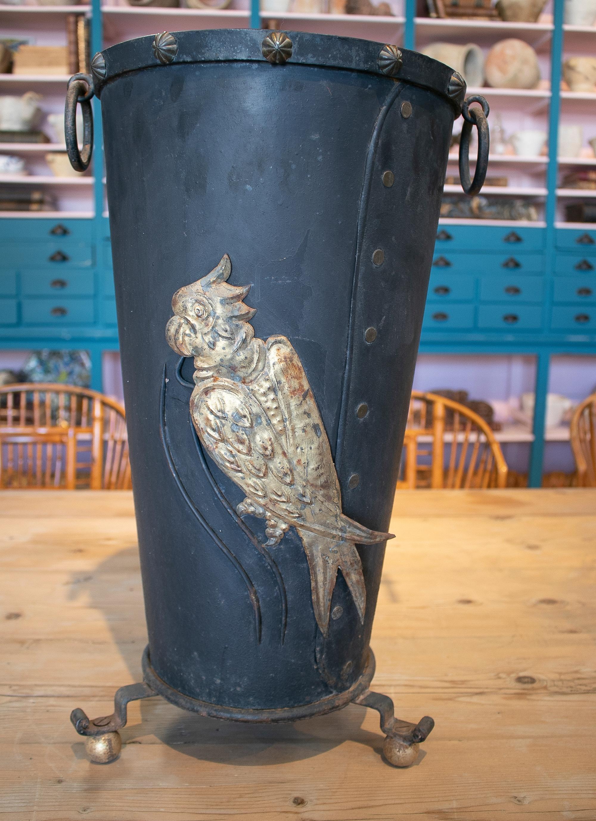 1970s French Iron Umbrella Stand w/ Bass-Relief Parrot Decoration For Sale 1