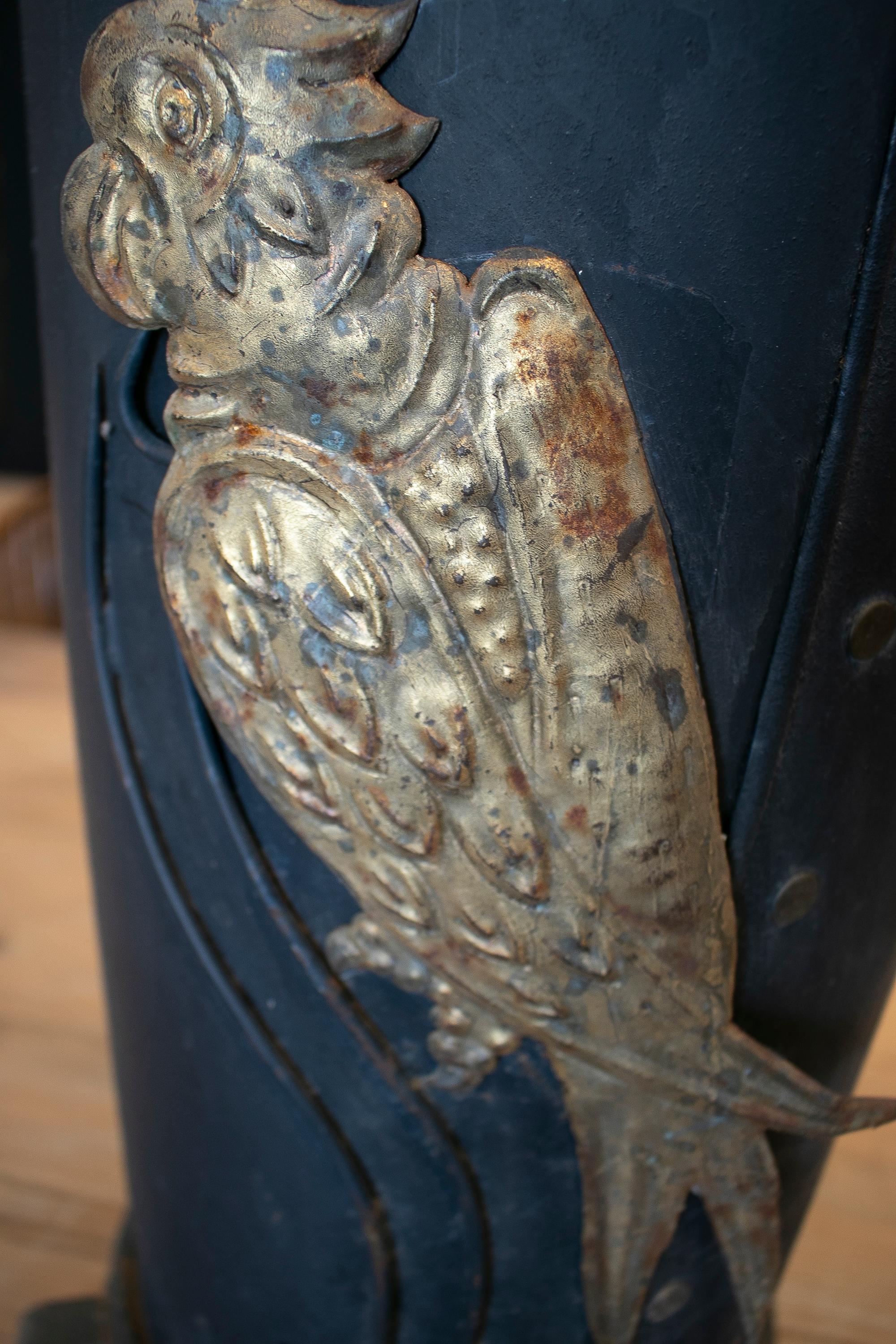 1970s French Iron Umbrella Stand w/ Bass-Relief Parrot Decoration For Sale 3