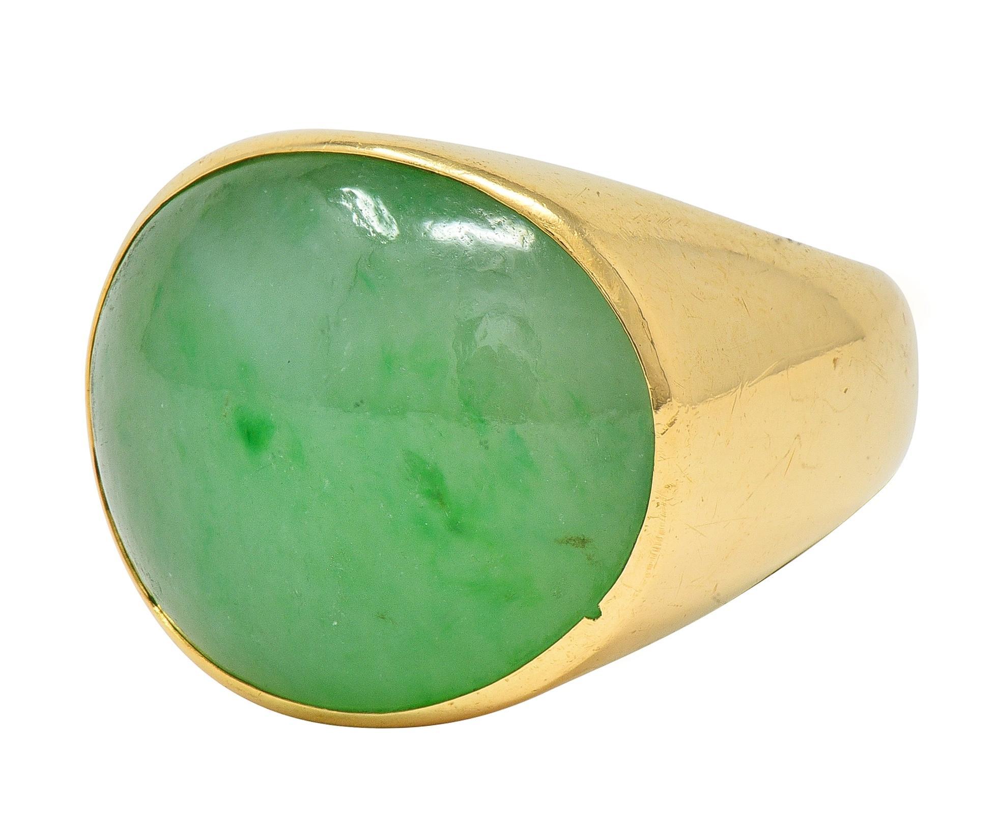 Women's 1970's French Jade 18 Karat Yellow Gold Vintage Gemstone Ring For Sale
