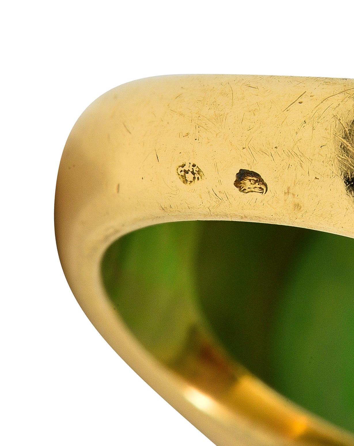 1970's French Jade 18 Karat Yellow Gold Vintage Gemstone Ring For Sale 1