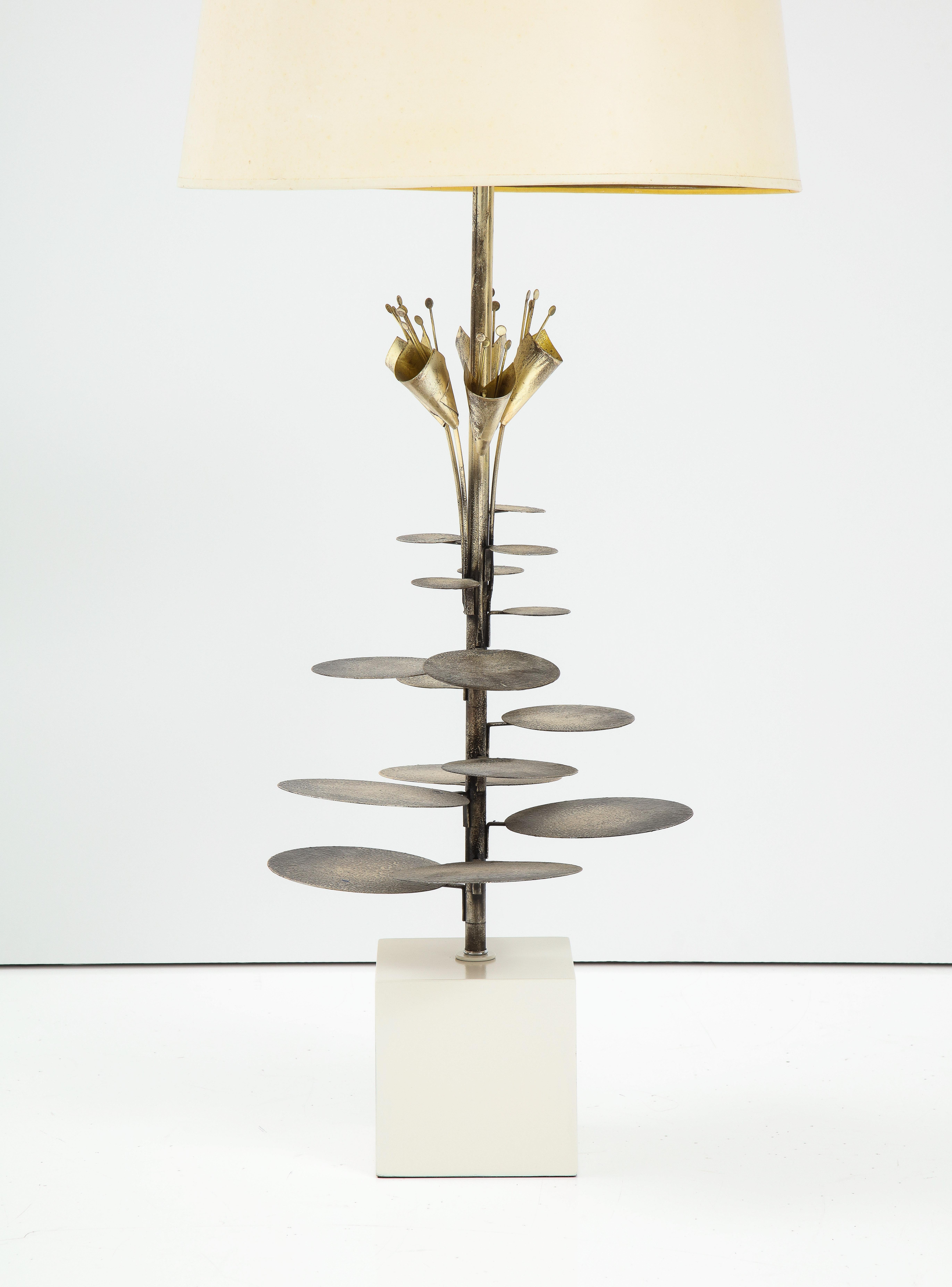 Mid-Century Modern Lampe à nénuphar française des années 1970 en vente