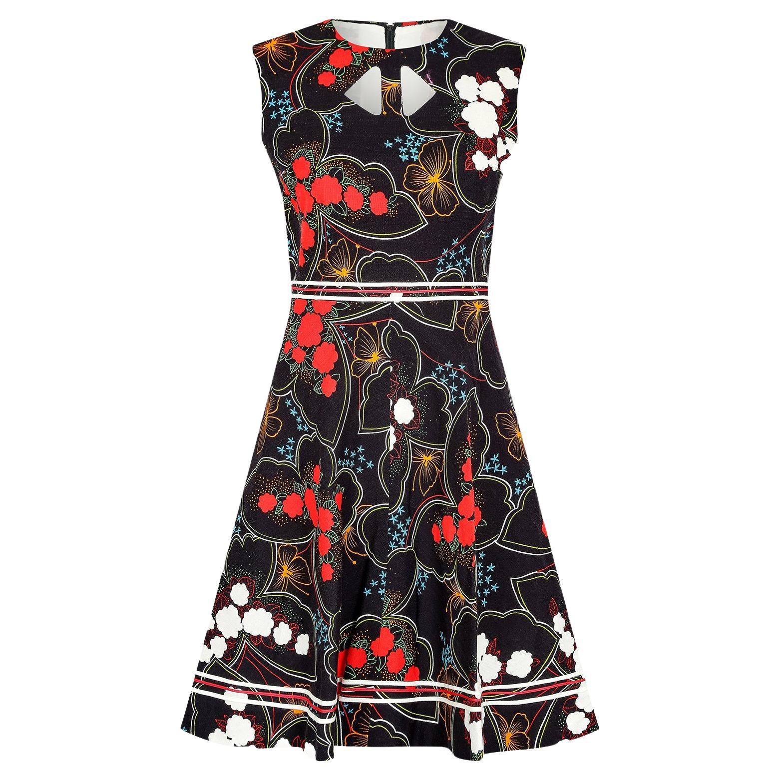 1970s French Linen Floral Dress with Key Hole Detail