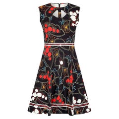 Robe florale française en lin des années 1970 avec trou de serrure