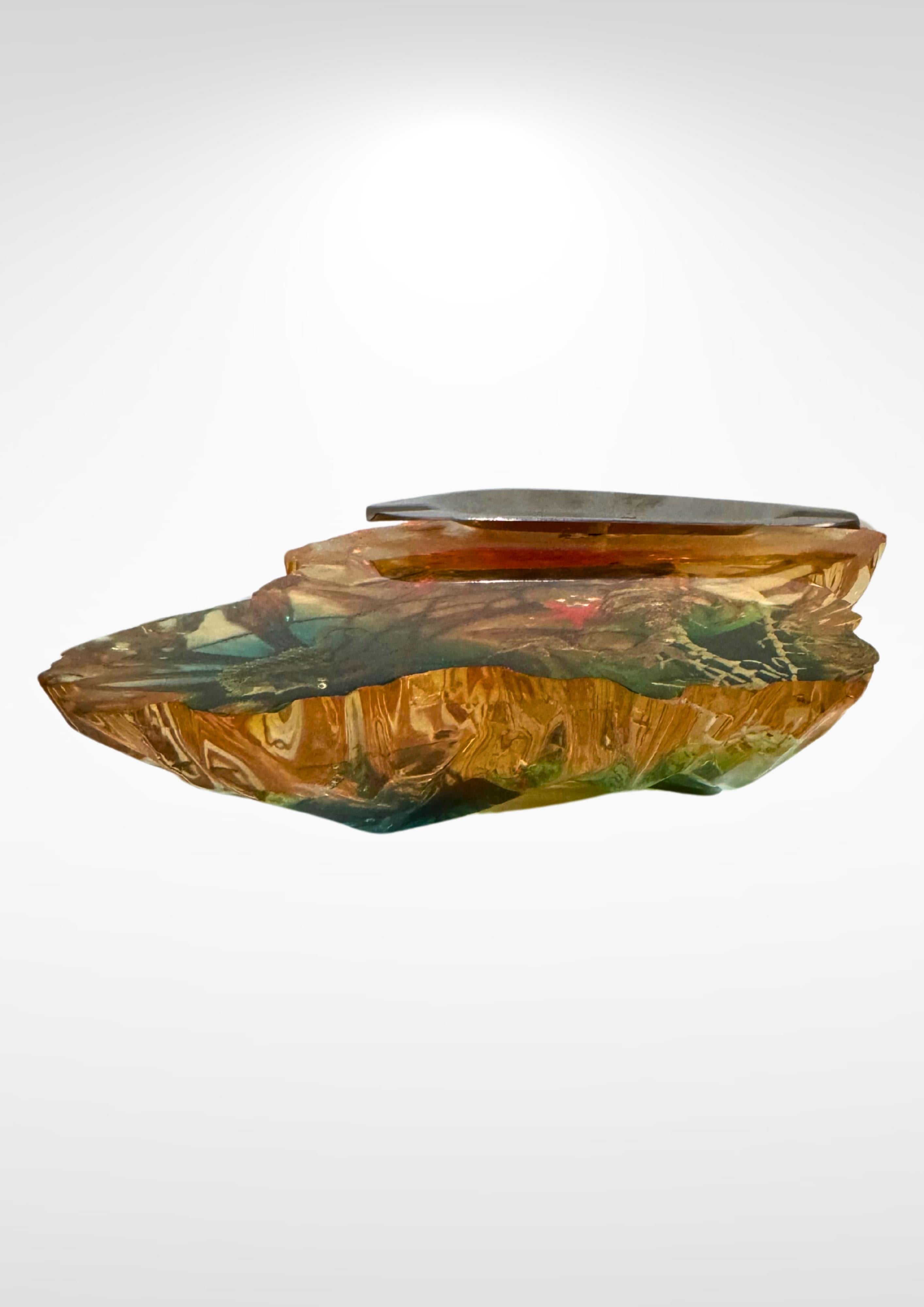 1970s French Lucite Aquarium Ashtray In Good Condition For Sale In Torquay, GB