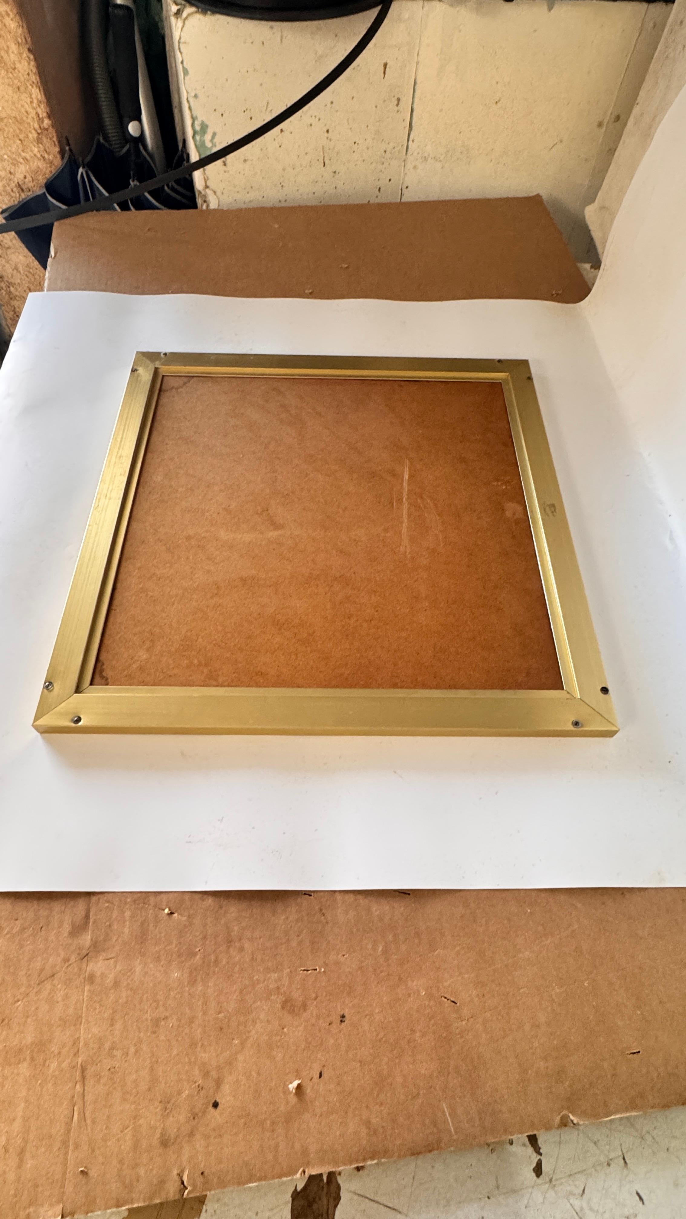 Specchio francese anni '70 - Cornice in metallo di alta qualità con bordo in bachelite, marrone caldo in vendita 1