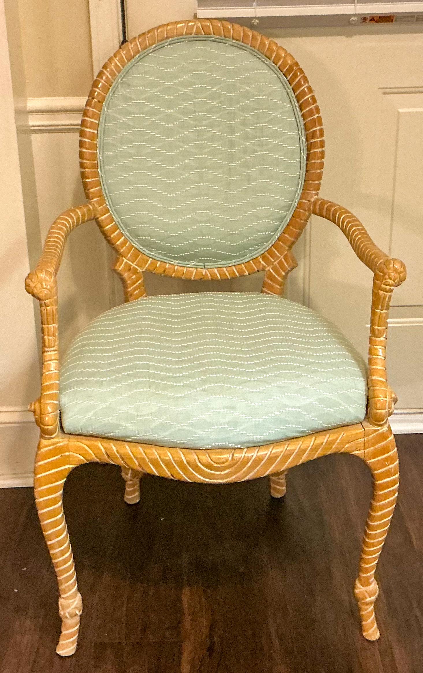 Sillas Bergere de Arce Tallado Estilo Napoleónico Francés Años 70 - Pareja Napoleón III en venta