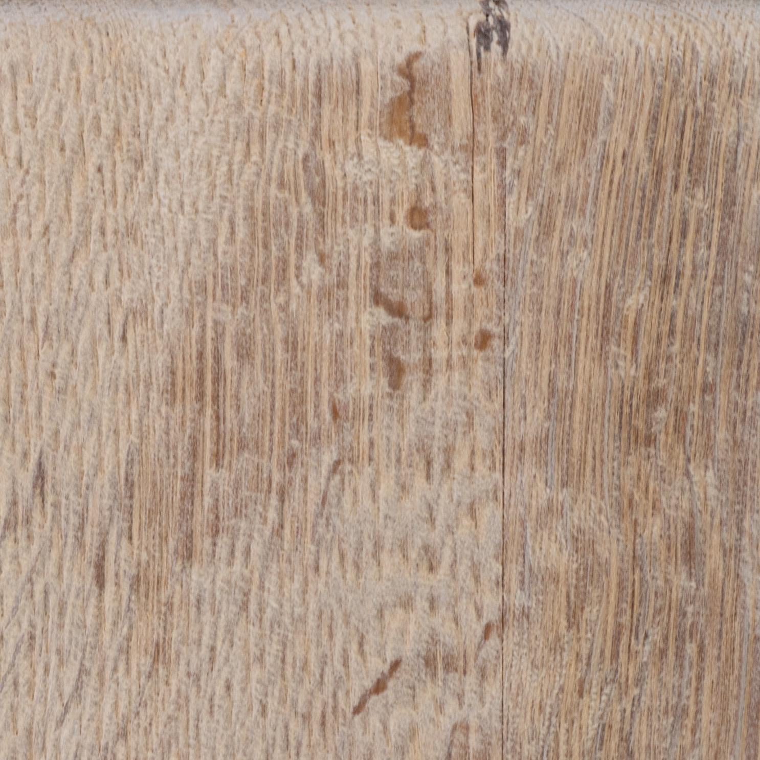 1970s French Oak Buffet With Paneled Door en vente 9