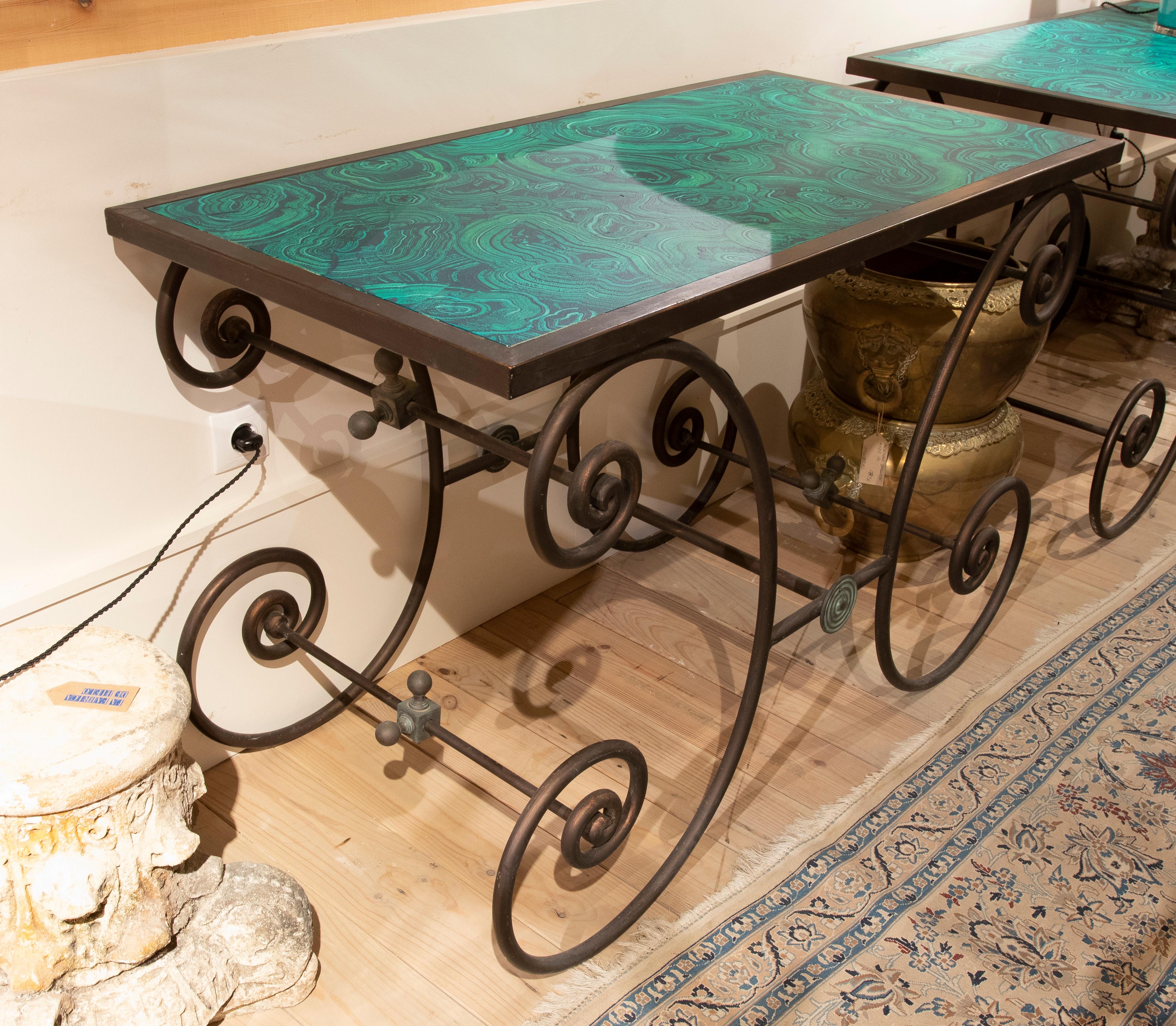 1970s French Pair of Iron Consoles with handmade malaquita drawing finish Tops In Good Condition For Sale In Marbella, ES