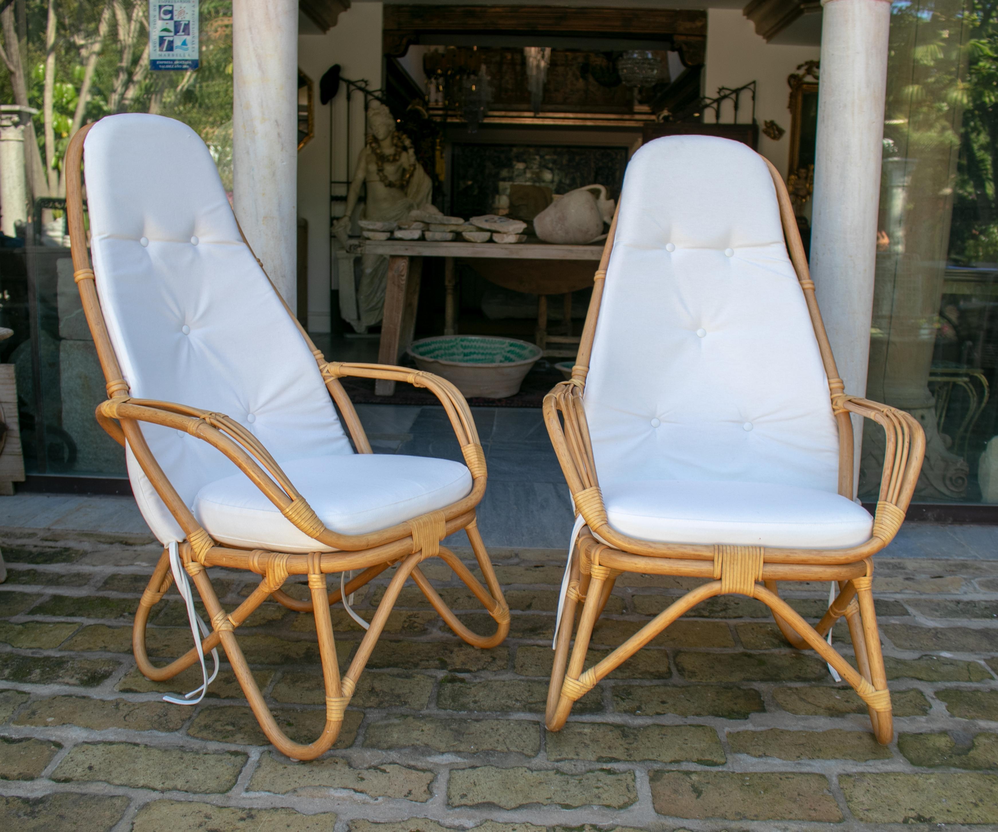 1970s French Pair of Leather Joined Bamboo Armchairs In Good Condition In Marbella, ES