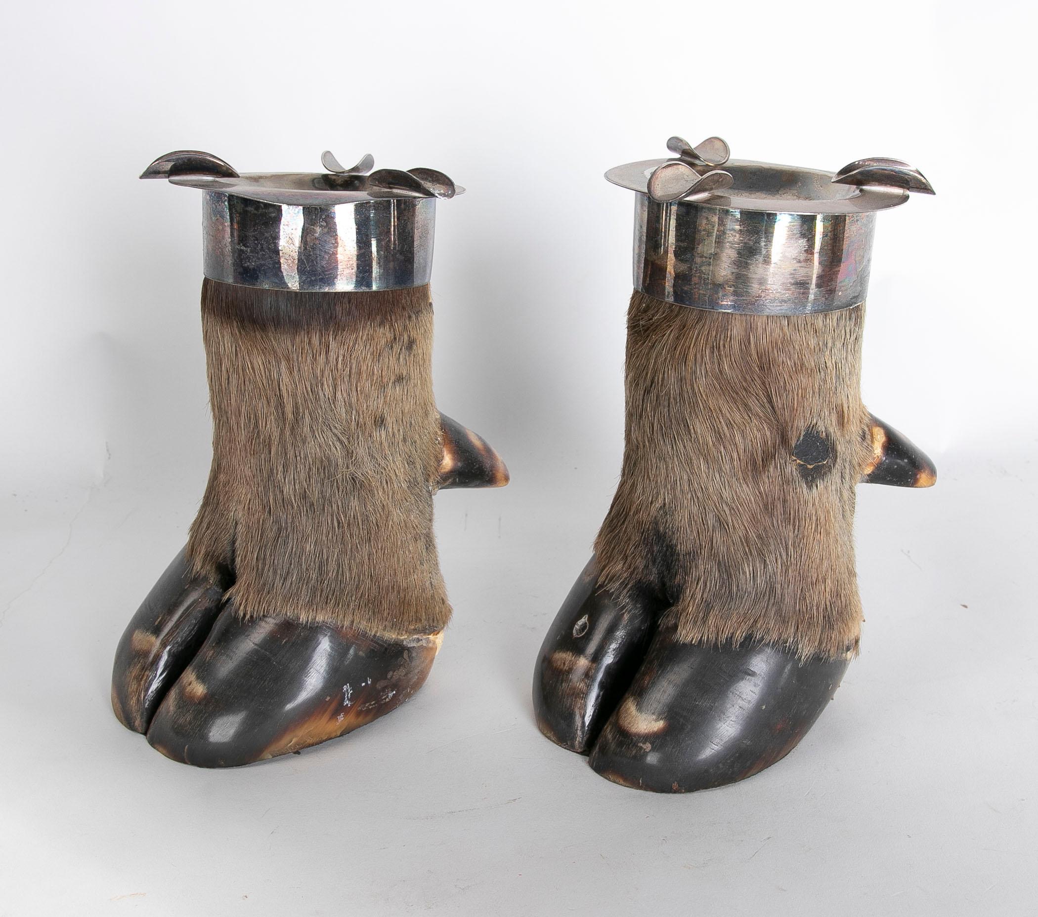 1970s French Pair of Silver Plated Metal and Animal Footed Ashtrays  For Sale 1