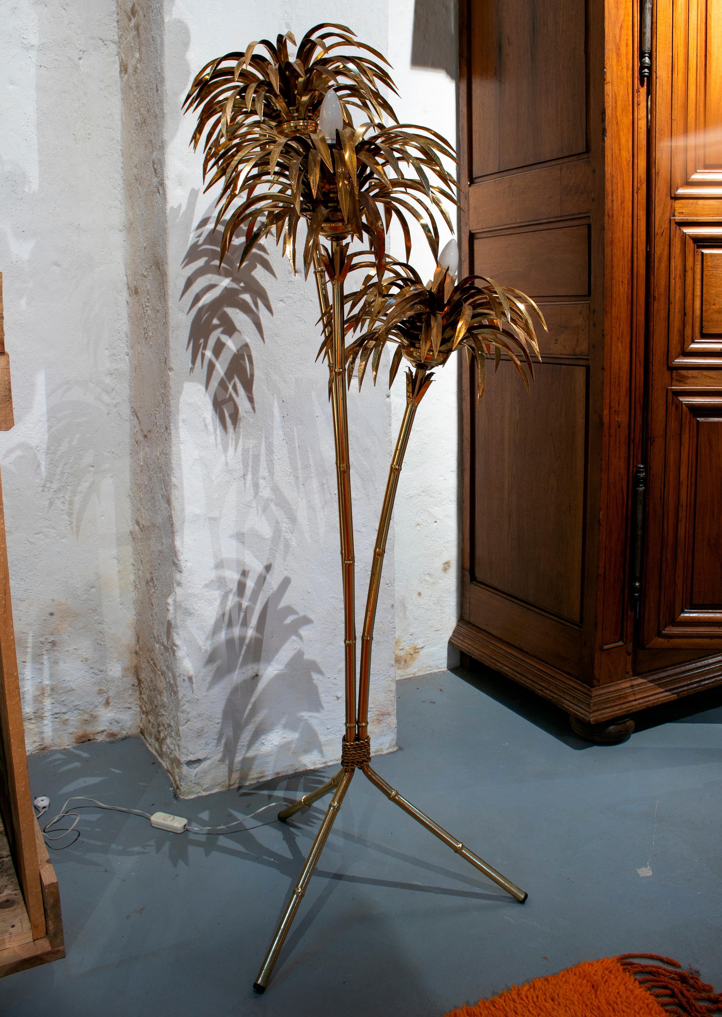 1970s French Palm Shape Brass Standing Lamp In Good Condition In Marbella, ES