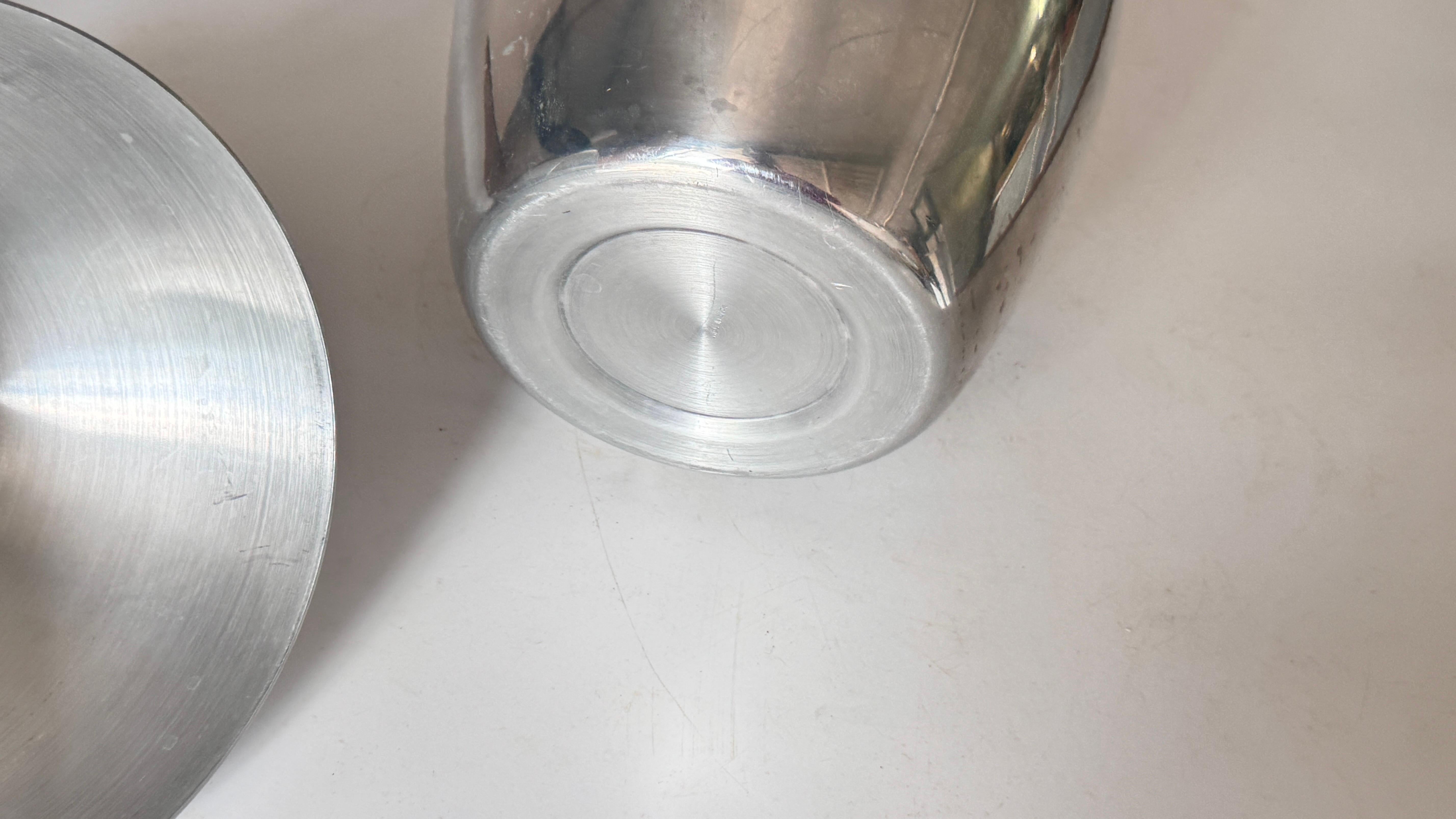 Late 20th Century 1970s French Pear-Shaped Ice Bucket, Silver Finish with Mirrored Effect For Sale