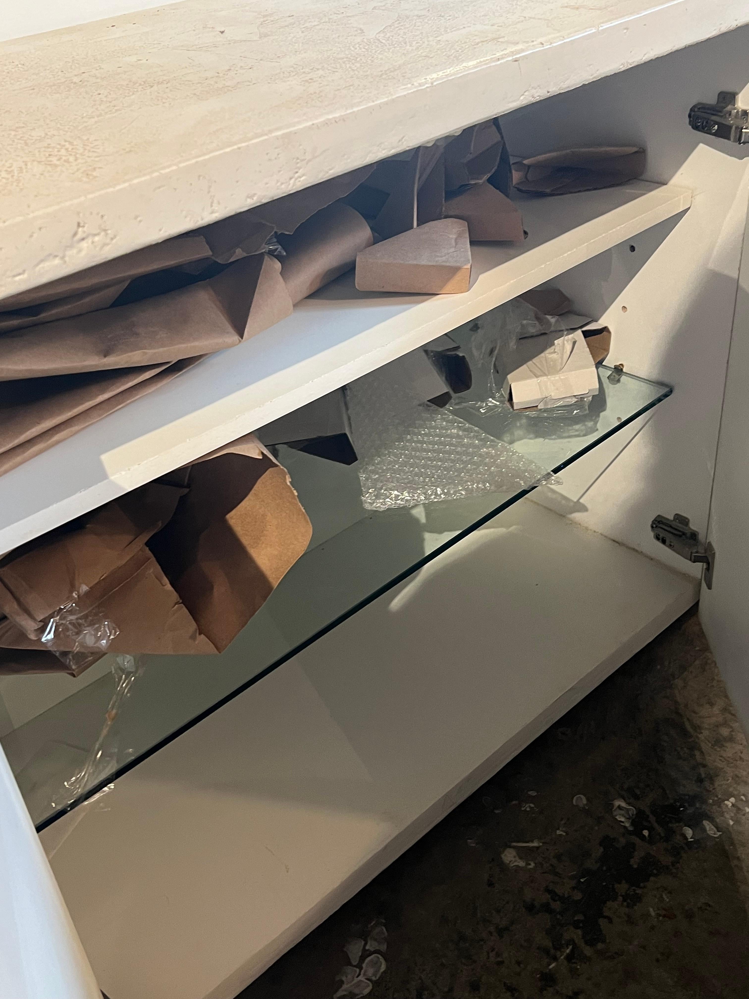 Intonaco Credenza francese in gesso degli anni '70
