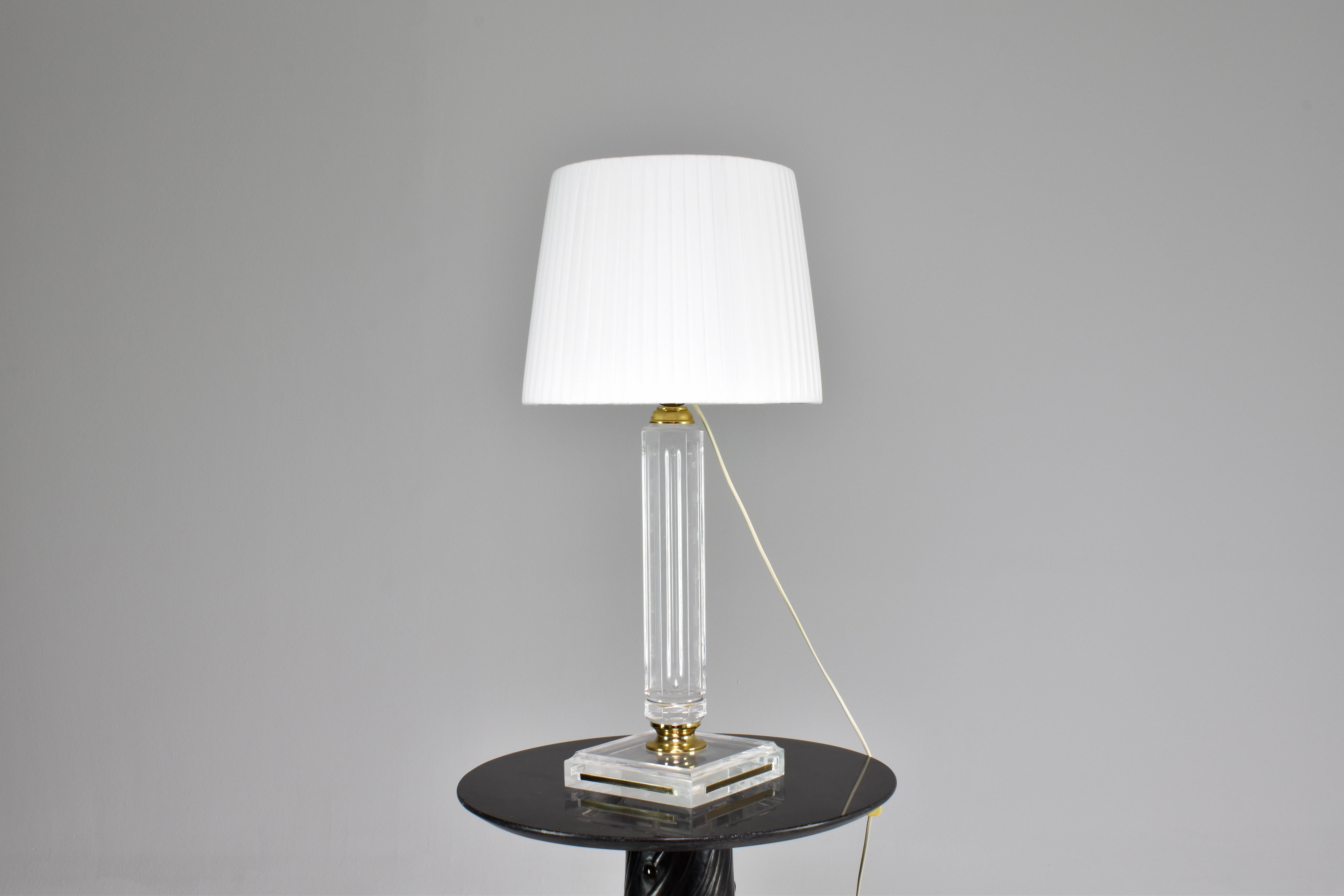 Hollywood Regency 1970's French Plexiglass Table Lamp For Sale