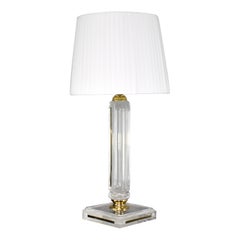 Lampe de table en plexiglas des années 1970