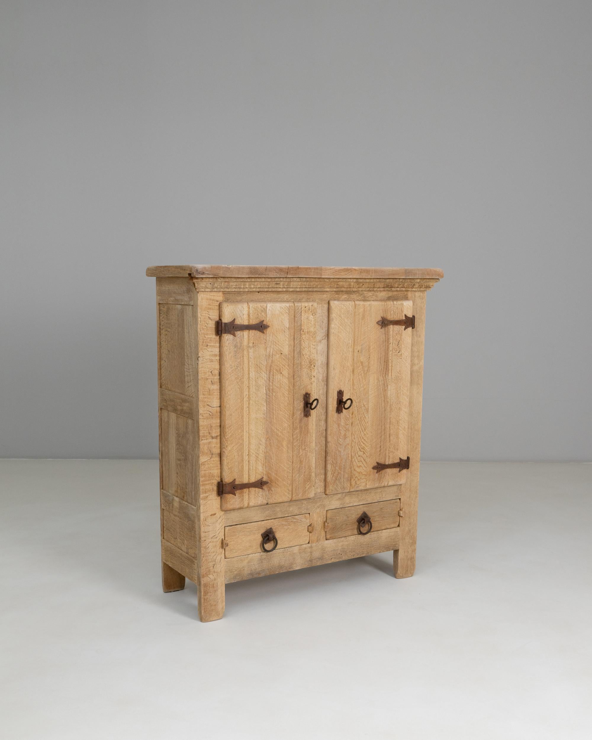 1970s French Primitive Oak Buffet With Iron Hardware For Sale 3