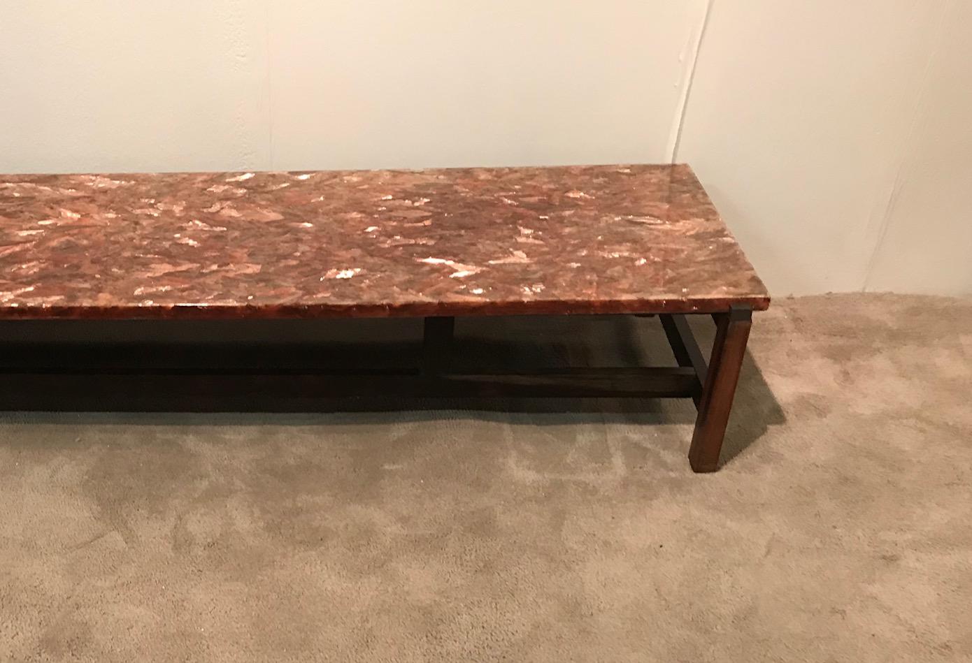 1970s French Rosewood and Resin Coffee Table (Französisch) im Angebot