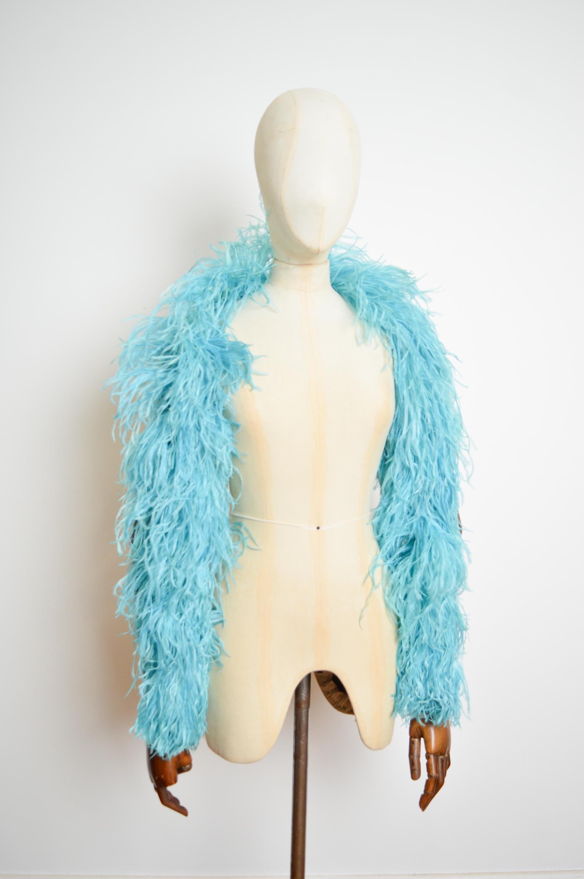 1970's French Sky Blue Ostrich Feather Boa Marabou Stole For Sale 4