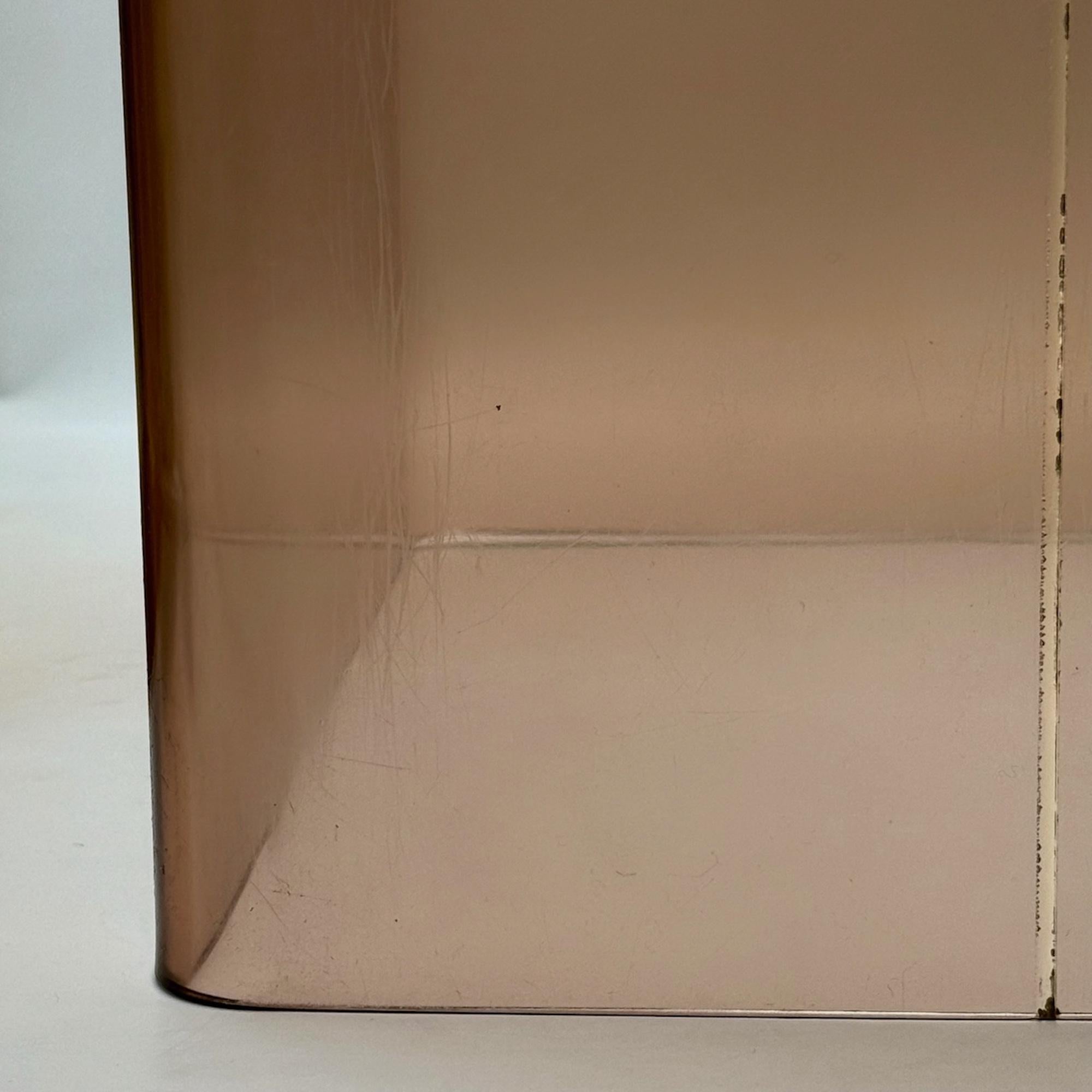 Piantane francesi anni '70 in plexiglass fumé Design/One in vendita 8