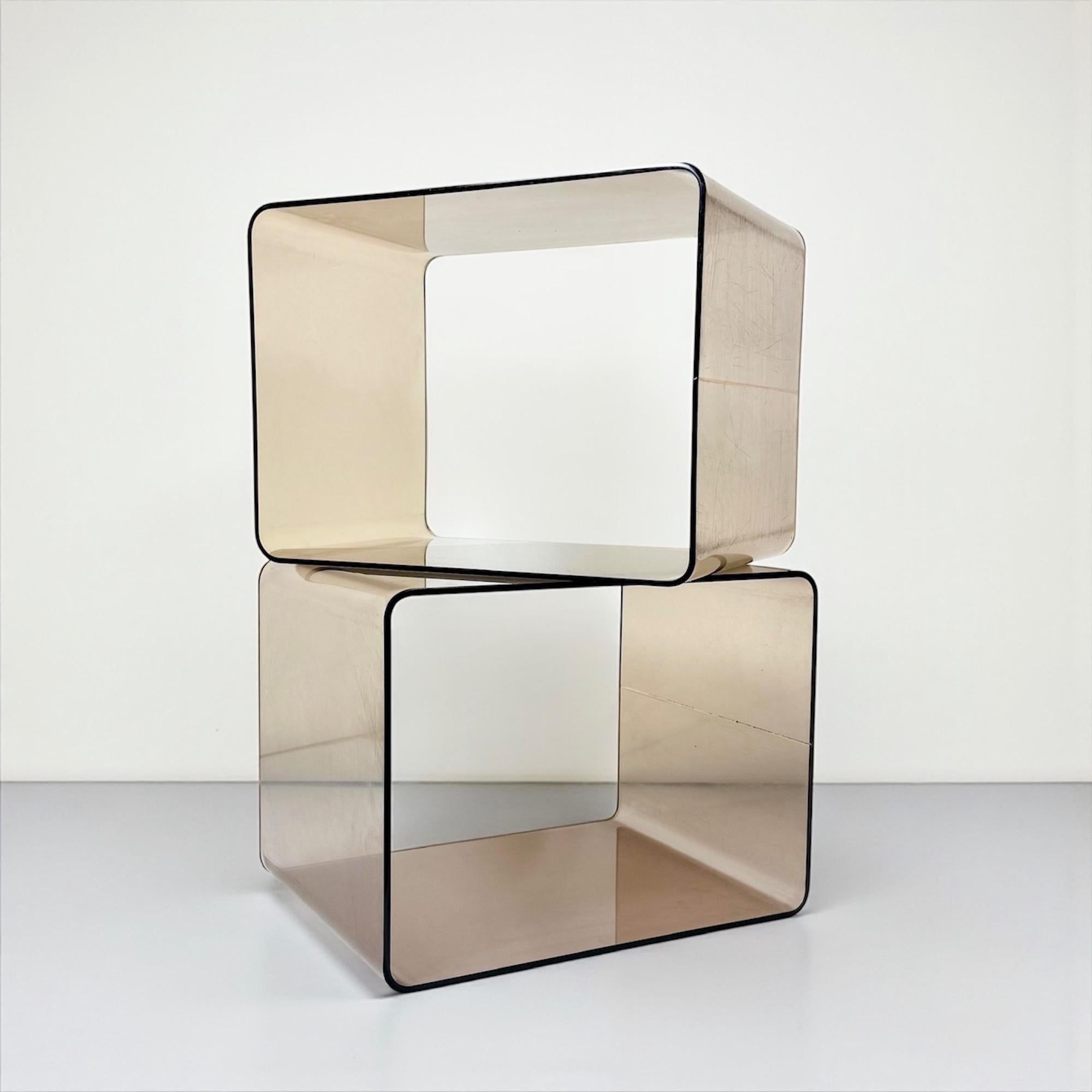 Piantane francesi anni '70 in plexiglass fumé Design/One in vendita 1