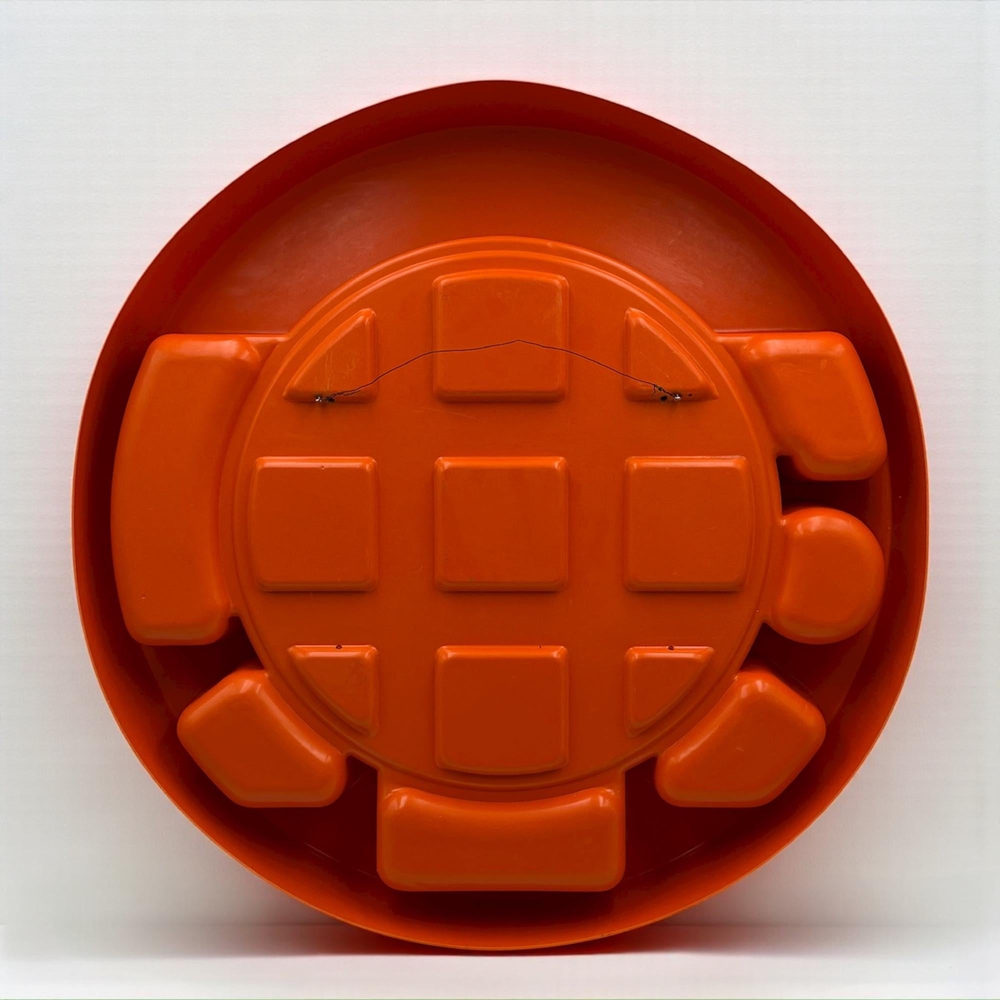 1970er Französischer Space Age Wandspiegel mit Ablagen von Vitrac Design, Orange im Angebot 9
