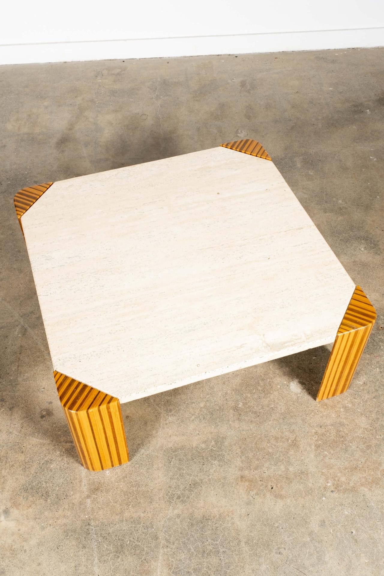 Fin du 20e siècle Table basse française en pierre et Wood Wood des années 1970 en vente