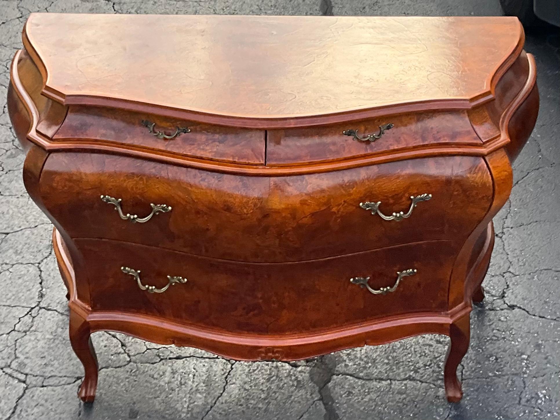 Laiton 1970 French Style Italian Burlwood And Brass Commodes / Chest Of Drawers - Pair en vente