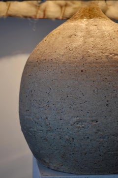 Lampada da tavolo francese degli anni ’70 con base in gres e paralume in lana