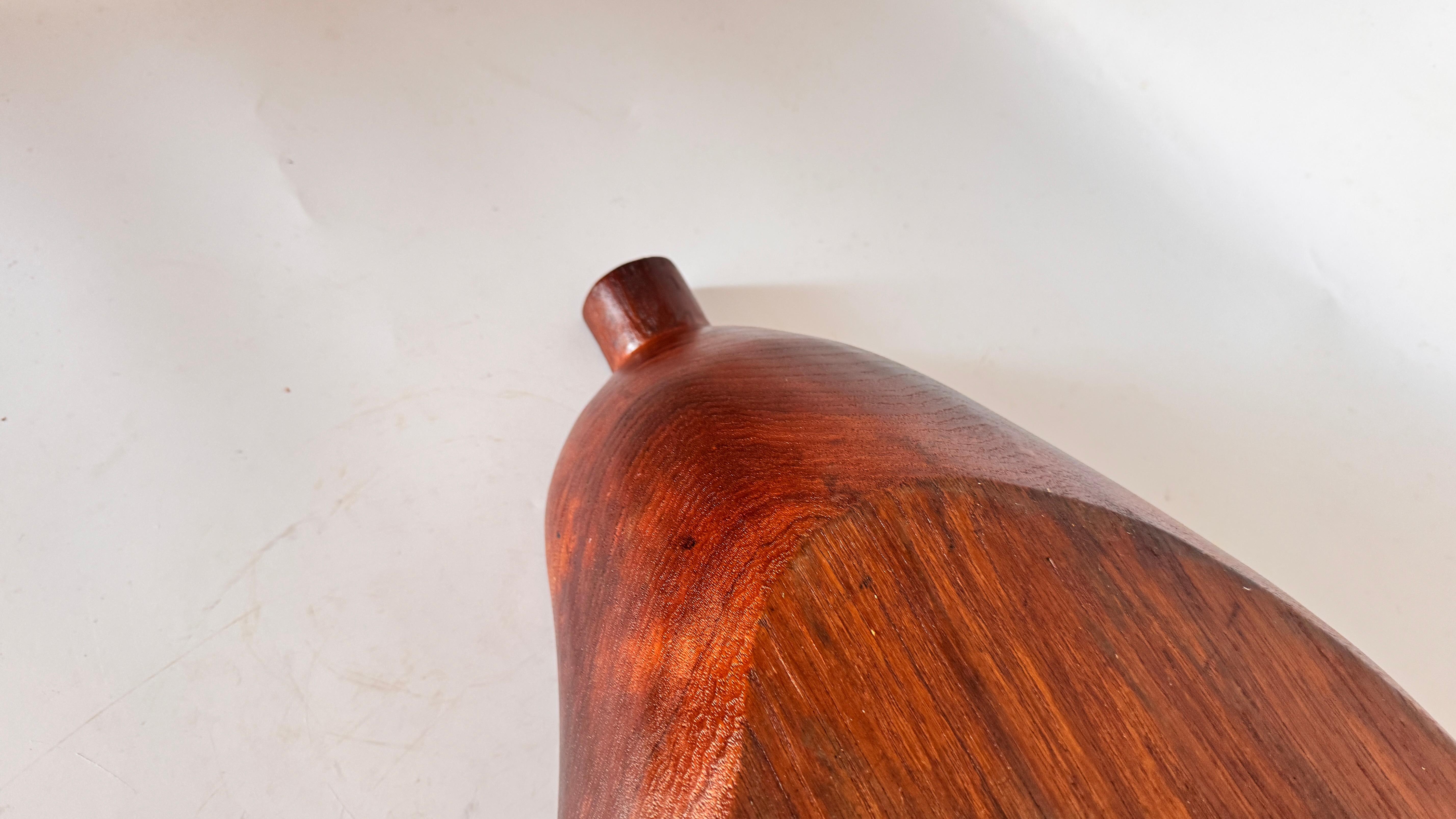 1970er Jahre Französisch hölzernen birnenförmigen Obstkorb - dunkle Patina Dekorative Schale im Angebot 4