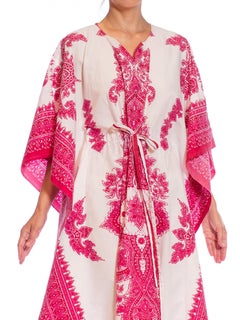 1970S Fuchia & White Cotton Blend Indian Paisley Kaftan With Drawstring Waist