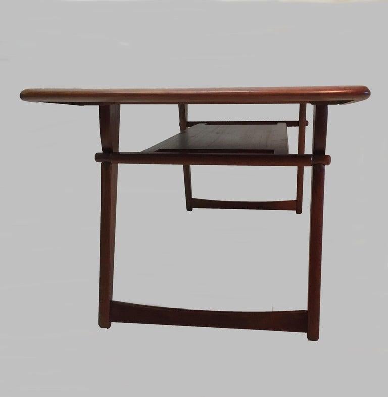 Teck Table basse de bureau danoise Andreas Hansen entièrement restaurée par Arrebo Mobler, années 1970 en vente
