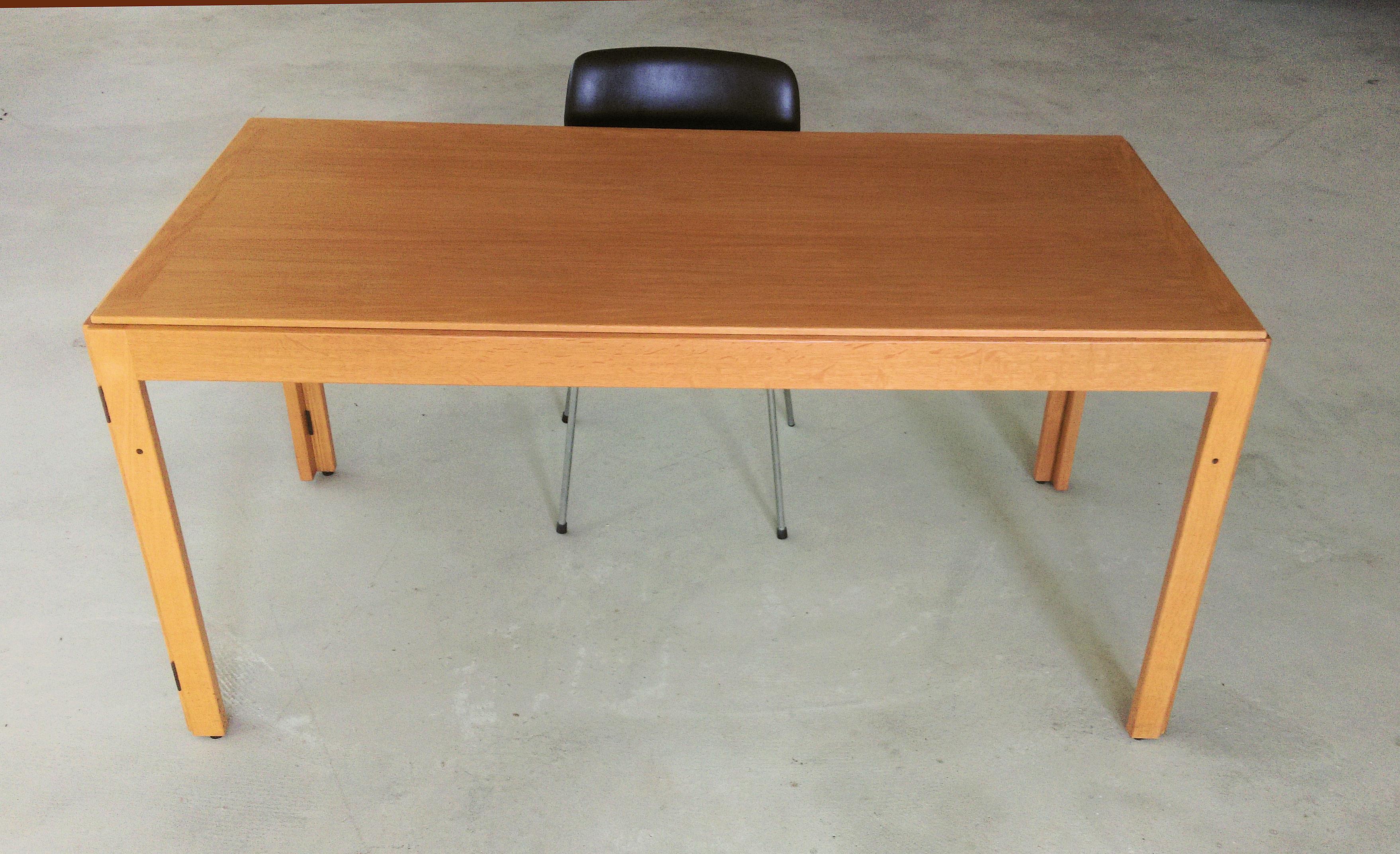 1970s Fully Restored Danish Multi Functional Børge Mogensen Tables in Oak For Sale 9
