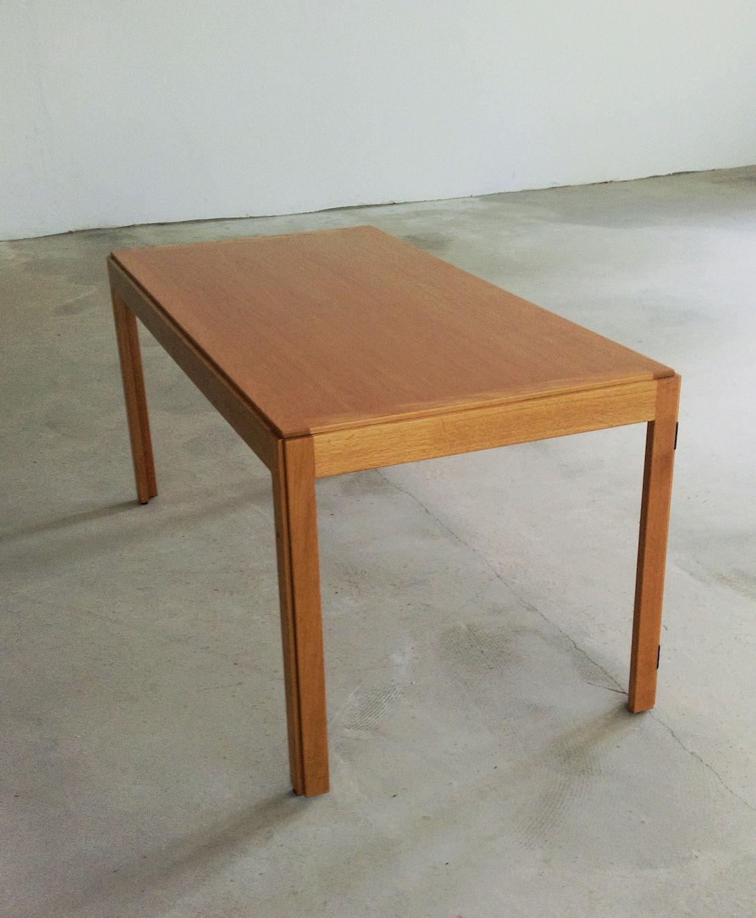 1970er Jahre Vollständig restaurierte dänische multifunktionale Børge Mogensen Tische in Eiche (Dänisch) im Angebot