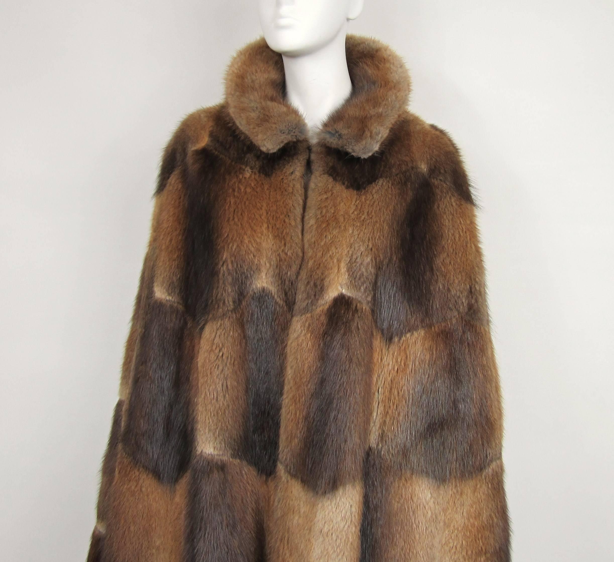 1970er Jahre Funky Sheared Beaver Swing Cape Mantel - Vintage  im Zustand „Gut“ im Angebot in Wallkill, NY