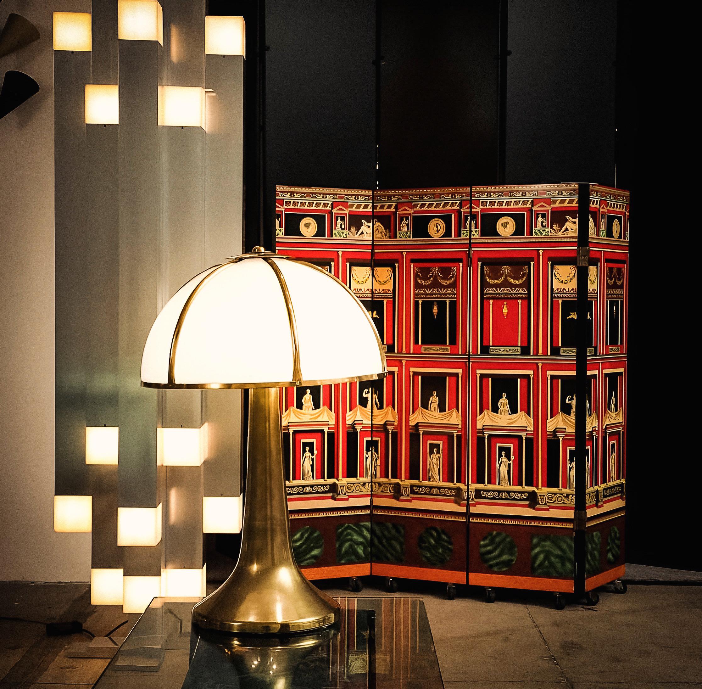 1970 Gabriella Crespi Fungo Lampada da Tavolo Ottone Perspex Colore Oro in vendita 4