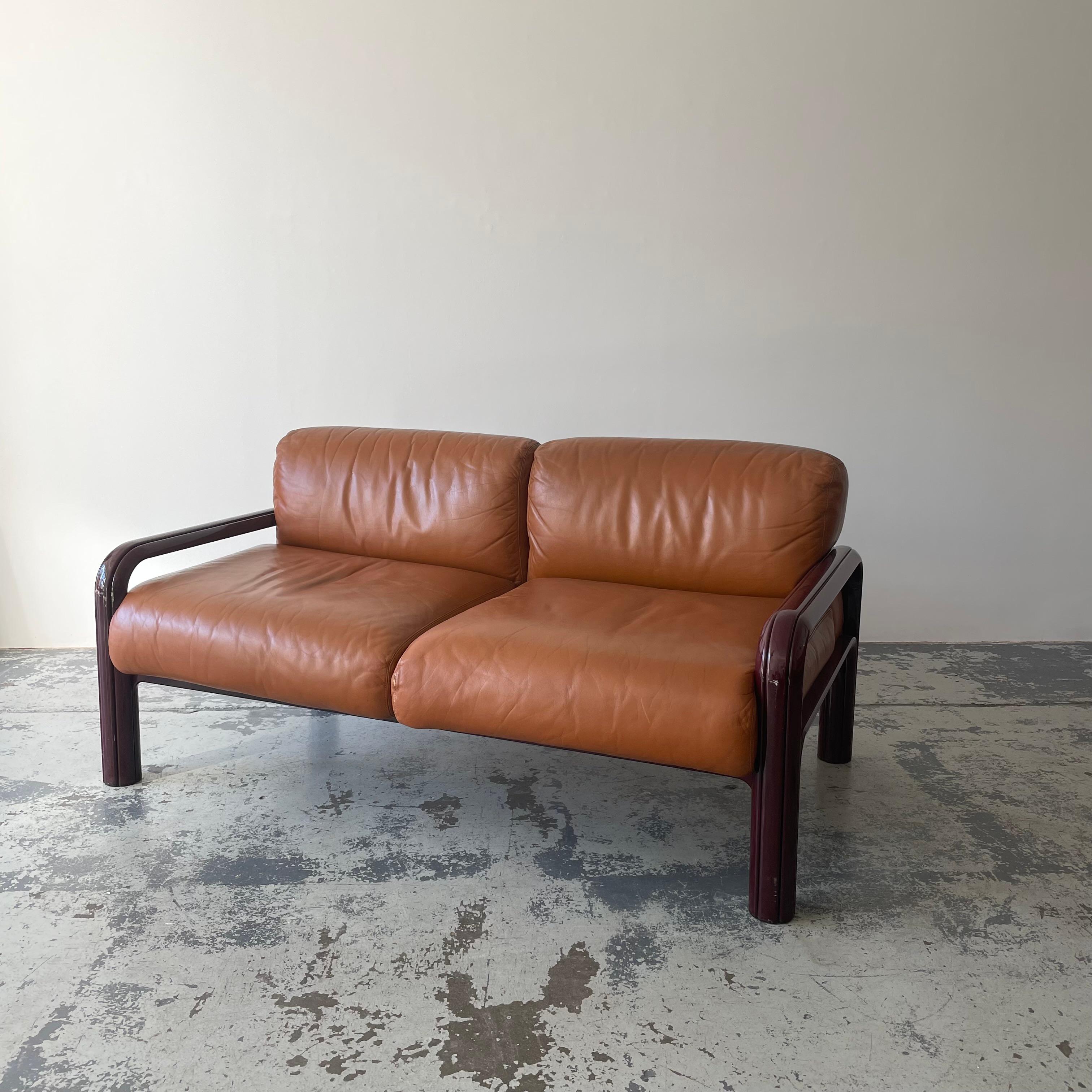 1970s Gae Aulenti 2 Seaters Sofa for Knoll International In Good Condition For Sale In London, GB