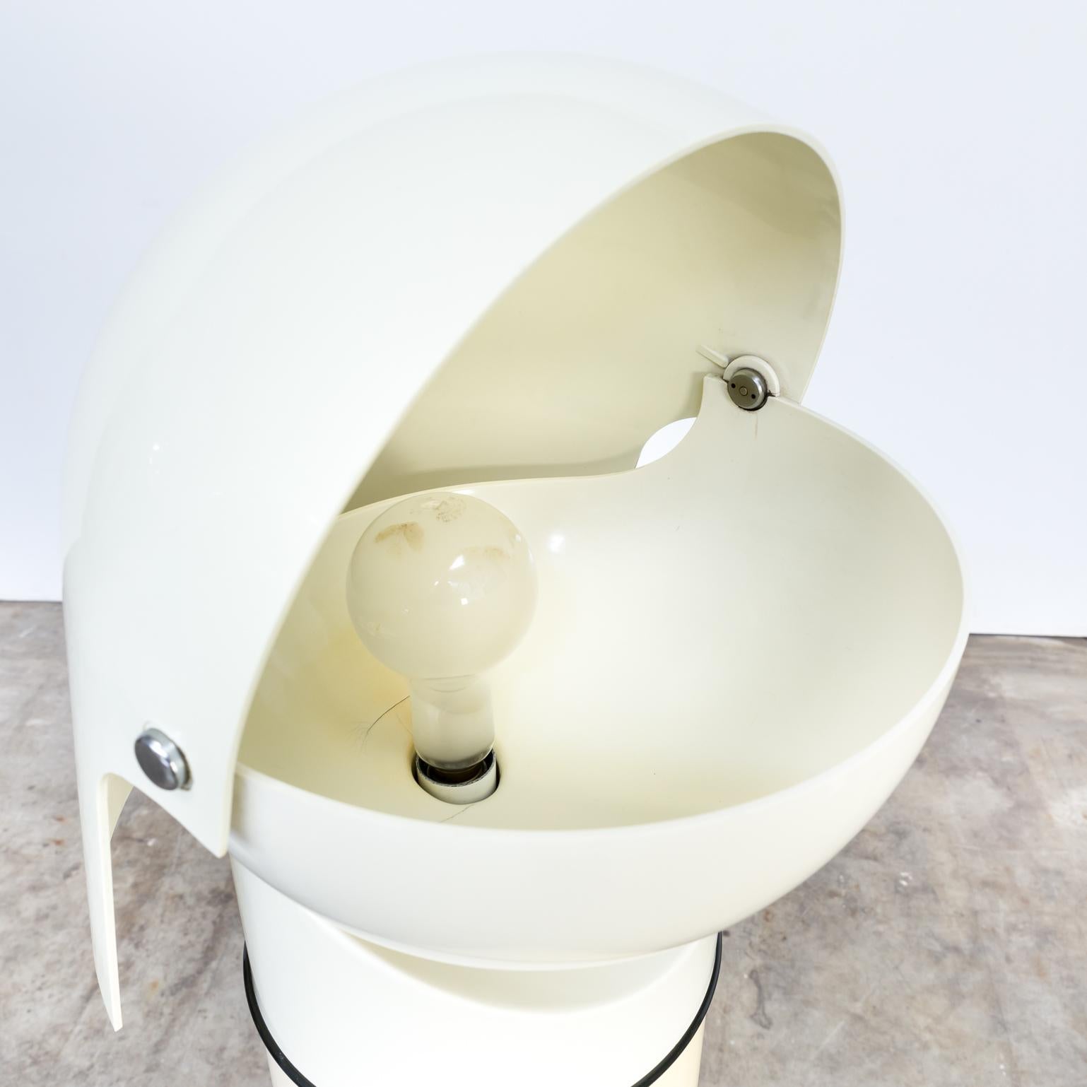 1970s Gae Aulenti ‘Pileo’ White Very Rare Floorlamp for Artemide For Sale 4