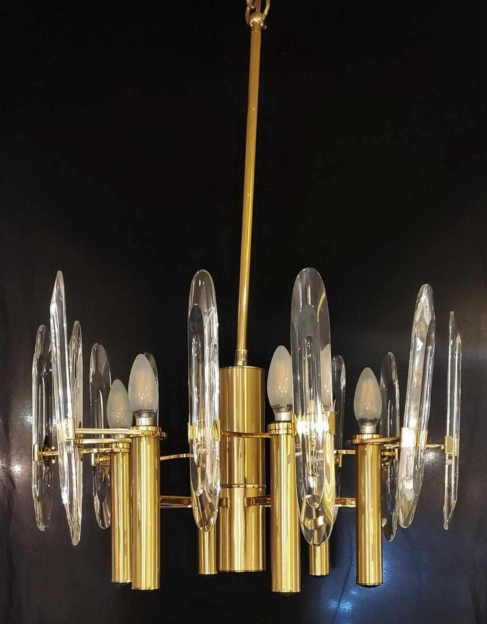 Gaetano Sciolari Brass & Crystal Glass Chandelier, Italy, 70 s 


 measures 20.5 diameter x 34 high.