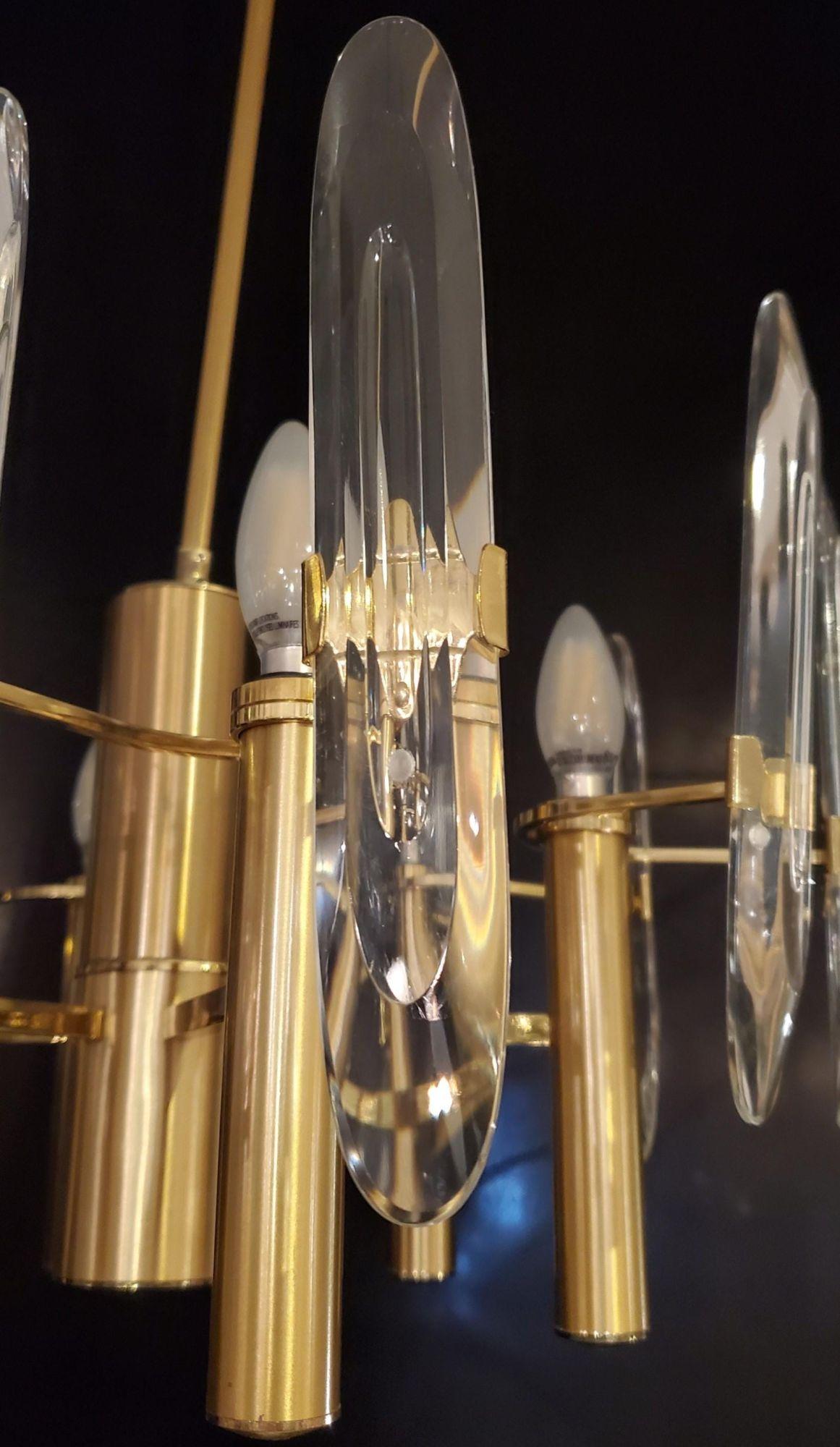 Italian 1970s Gaetano Sciolari Brass & Crystal Glass Chandelier For Sale