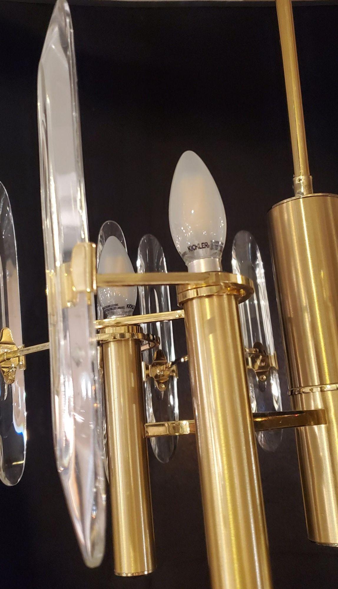 1970s Gaetano Sciolari Brass & Crystal Glass Chandelier In Good Condition For Sale In Pasadena, CA