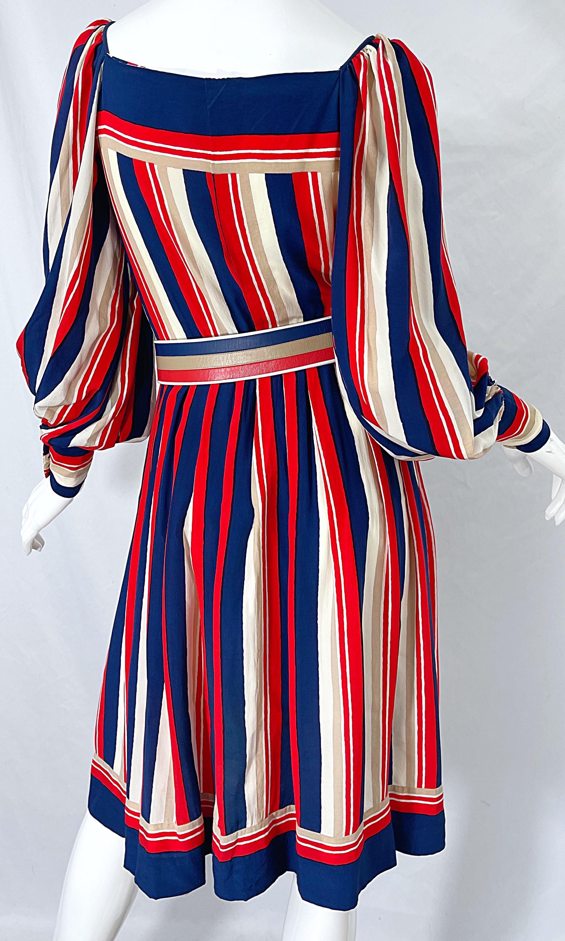 1970s Galanos Rojo Blanco y Azul Manga Obispo Rayas Seda Vintage 70s Vestido en venta 3