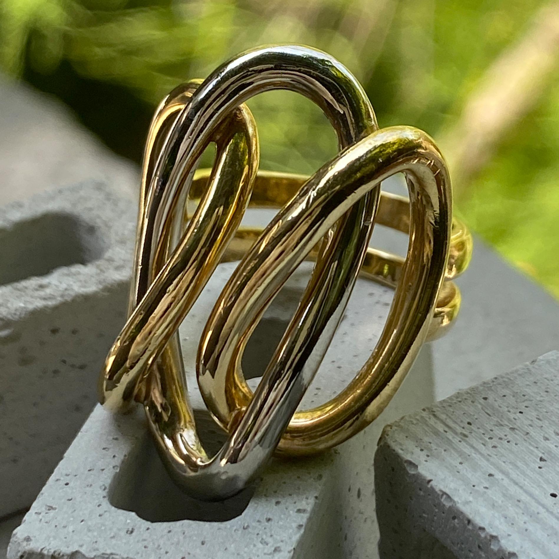 1970s Garavelli Interlocking Ovals Ring in 18 Karat Yellow and White Gold 5