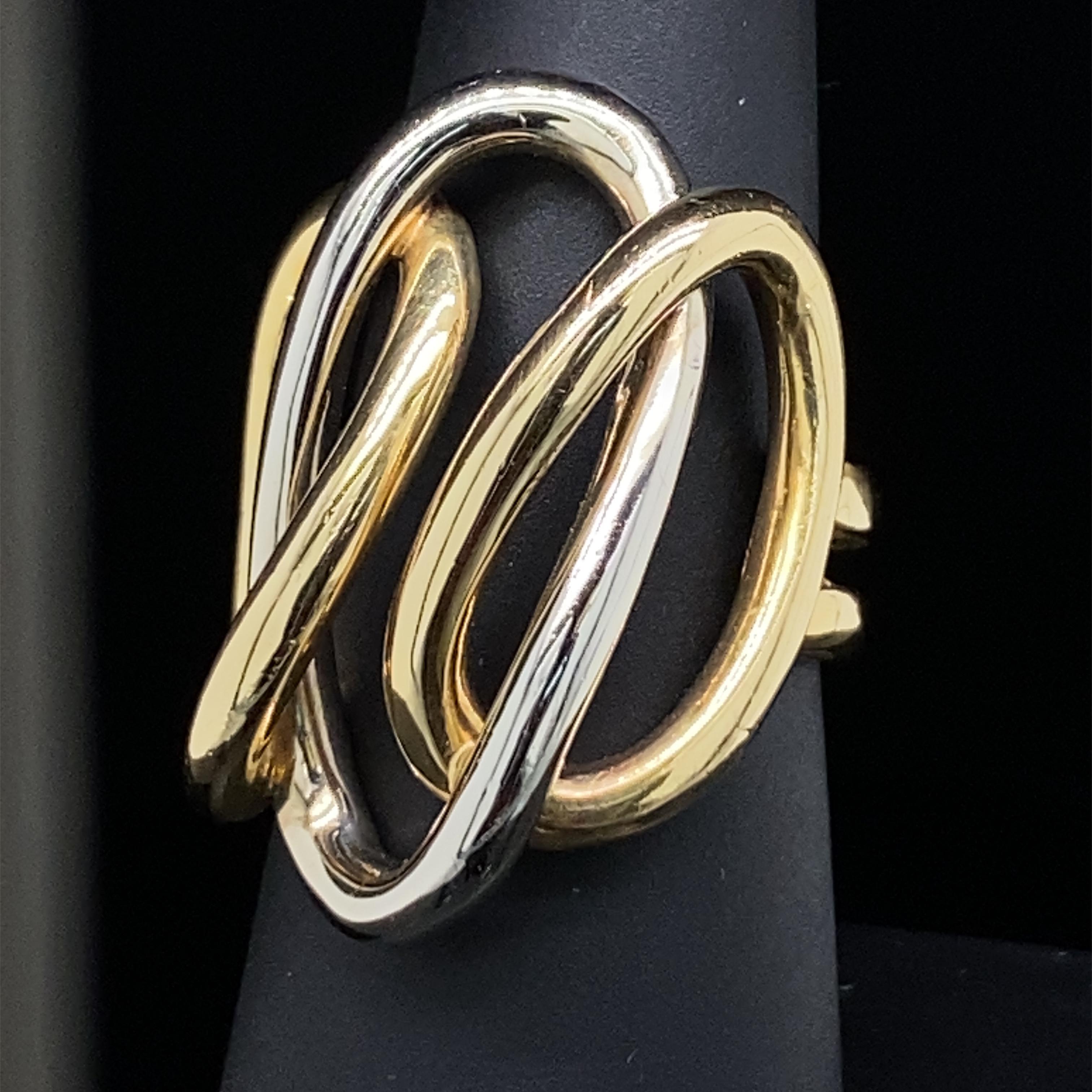 Women's or Men's 1970s Garavelli Interlocking Ovals Ring in 18 Karat Yellow and White Gold